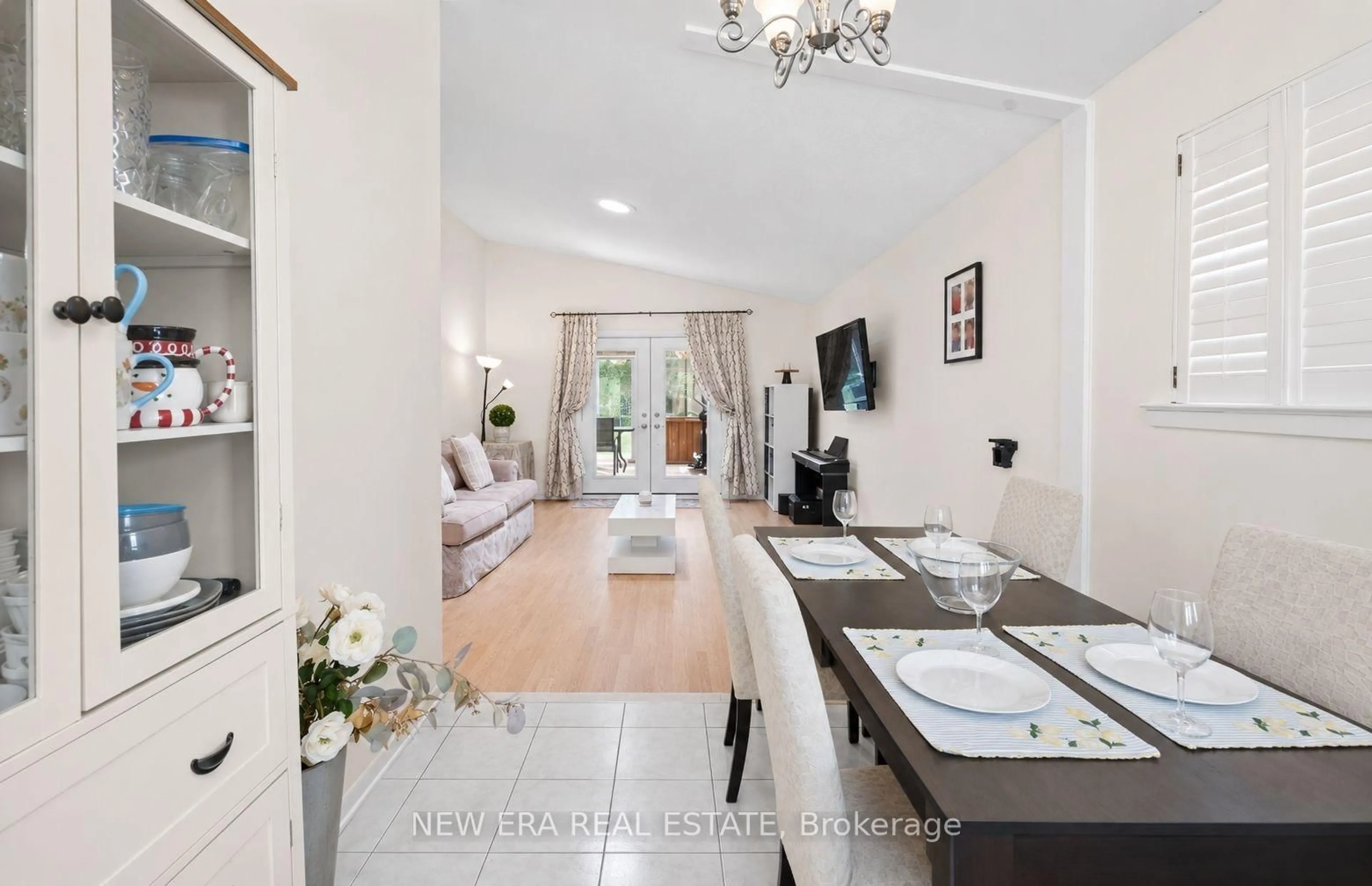 Dining room, unknown for 2598 Chalkwell Clse, Mississauga Ontario L5J 2B9
