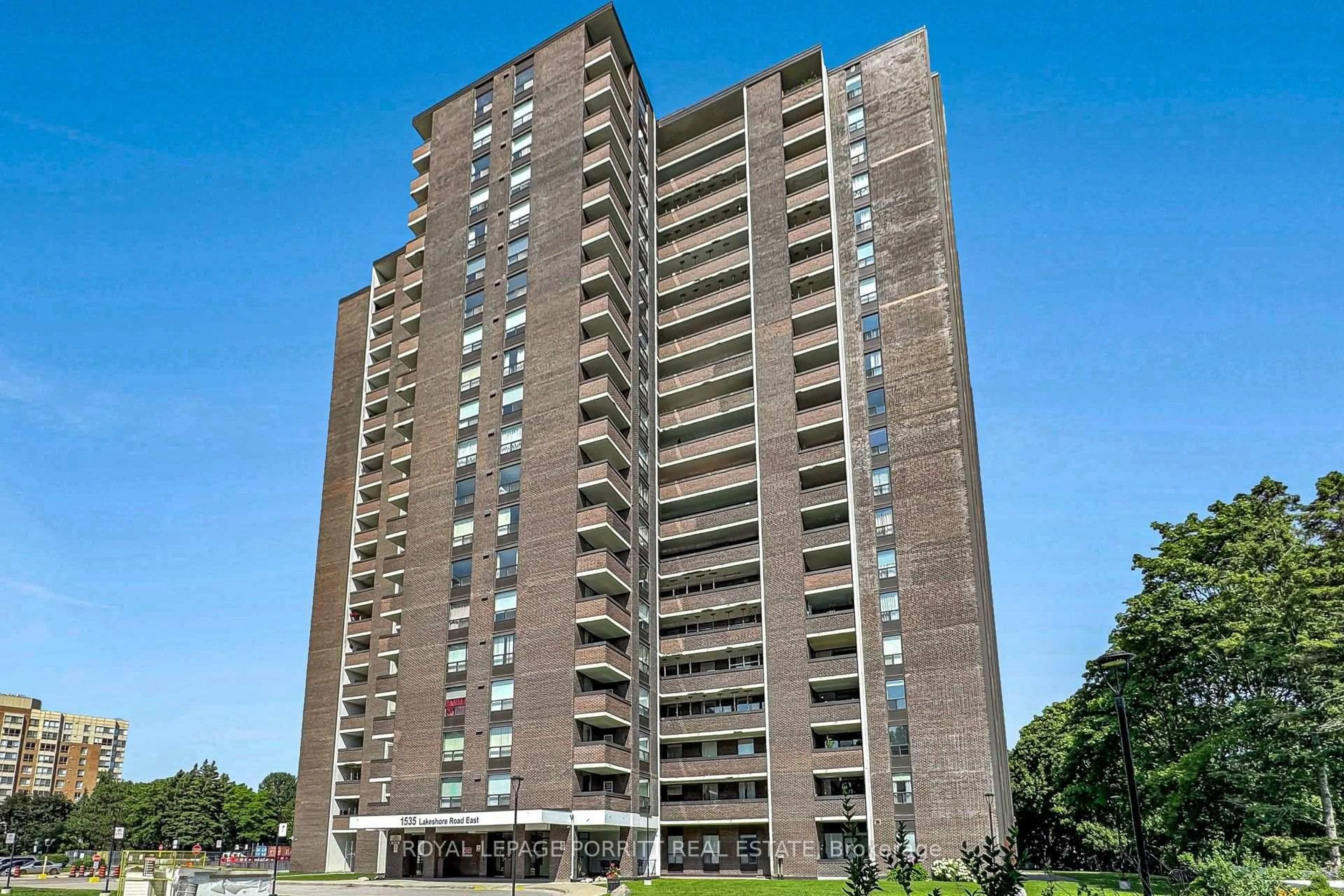Unknown for 1535 Lakeshore Rd #PH01, Mississauga Ontario L5E 3E2