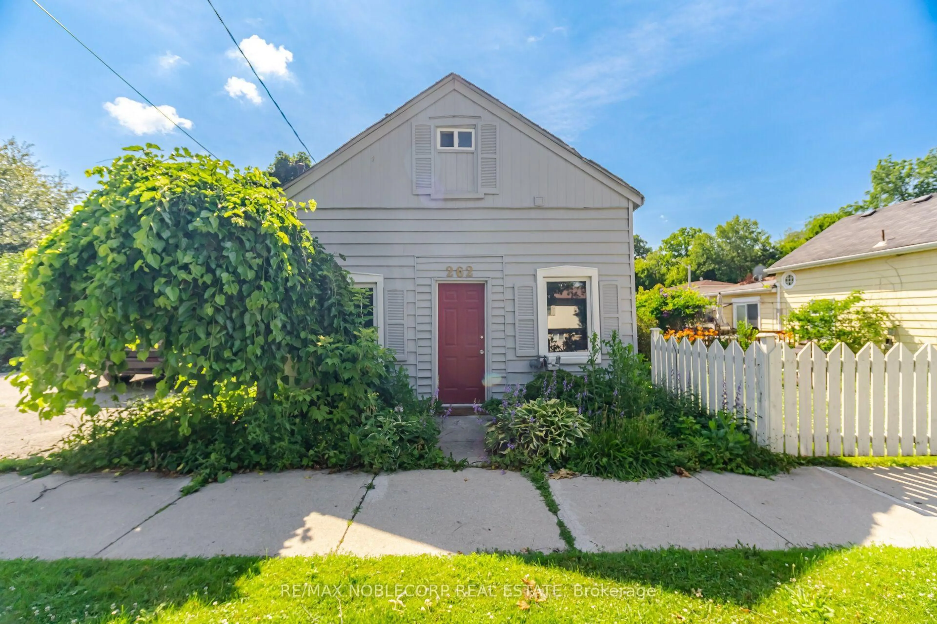 Unknown for 262 Pine St, Milton Ontario L9T 1K5