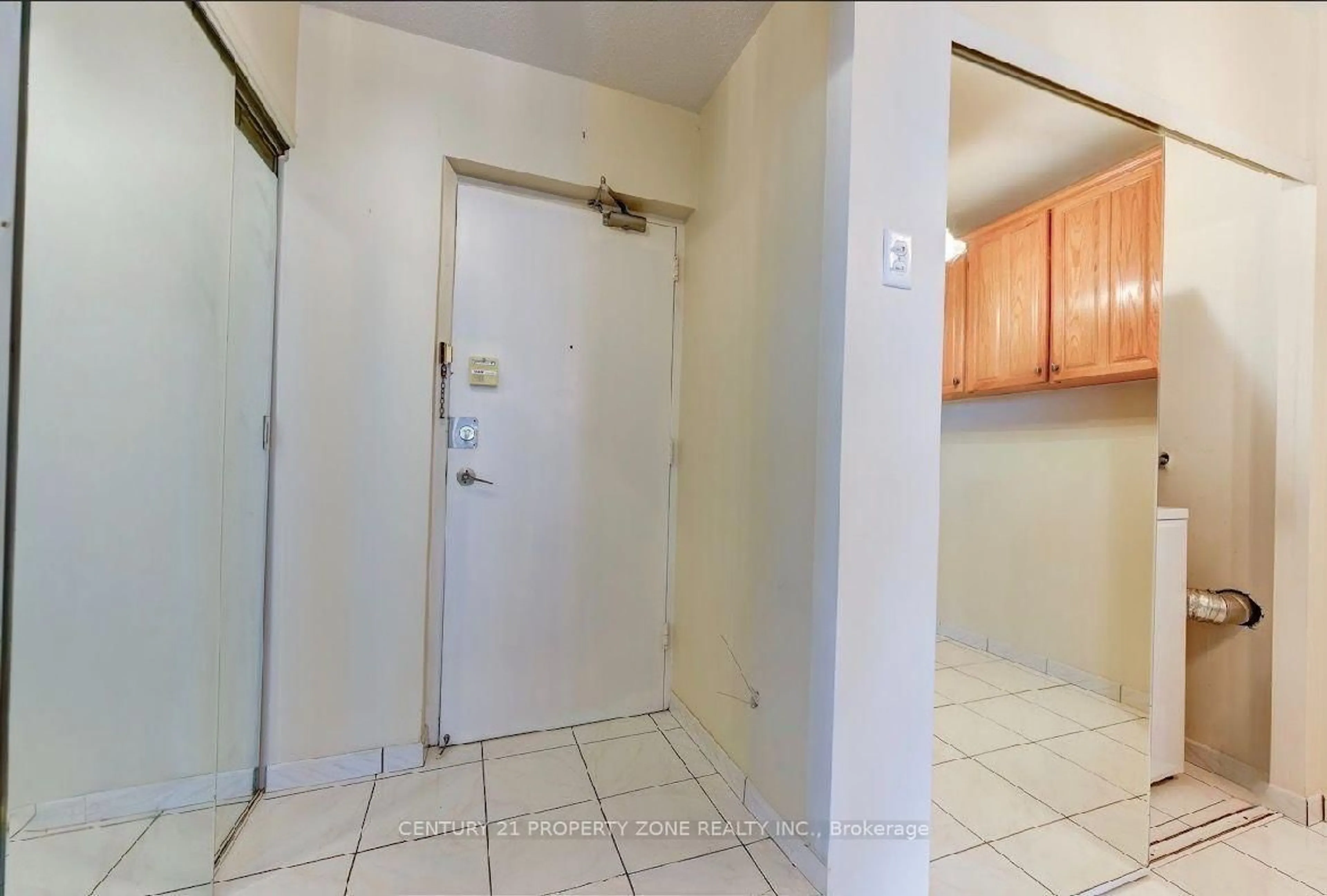 Unknown for 3025 Queen Frederica Dr #907, Mississauga Ontario L4Y 3A1
