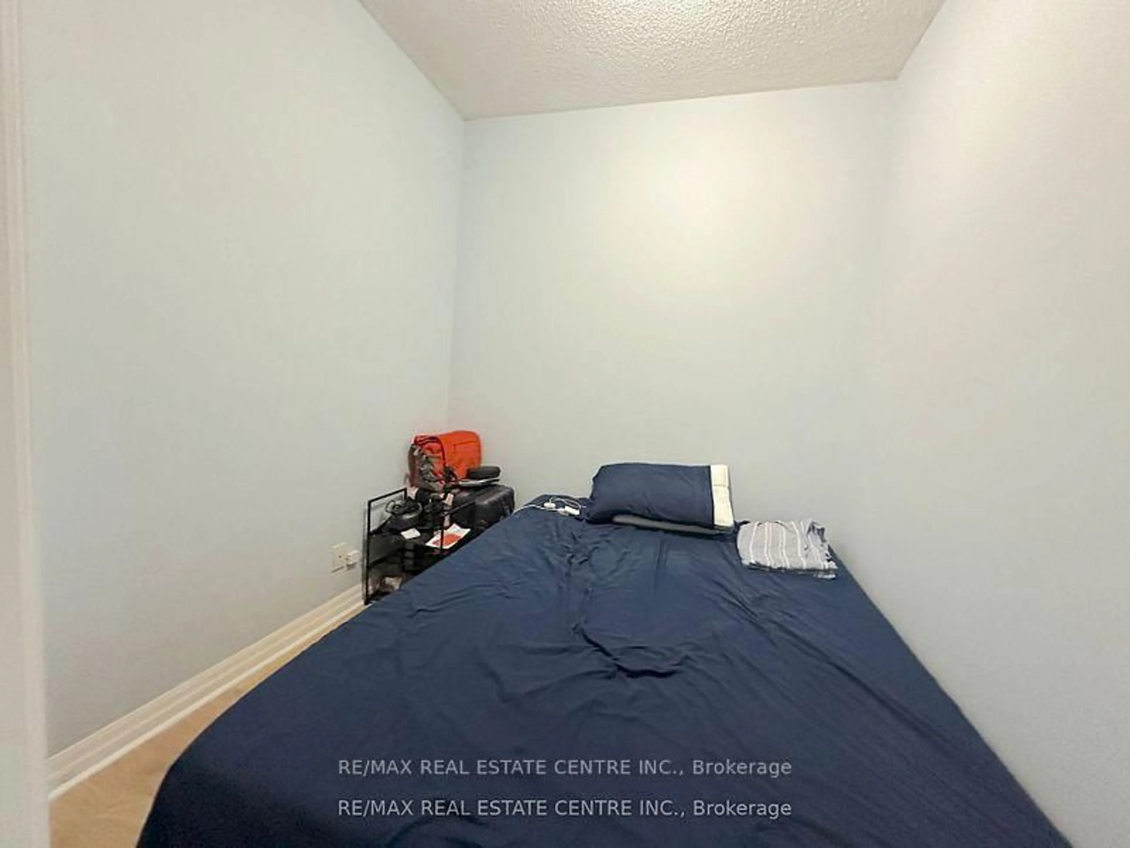 A pic of a room for 3939 Duke Of York Blvd #301, Mississauga Ontario L5B 4N2