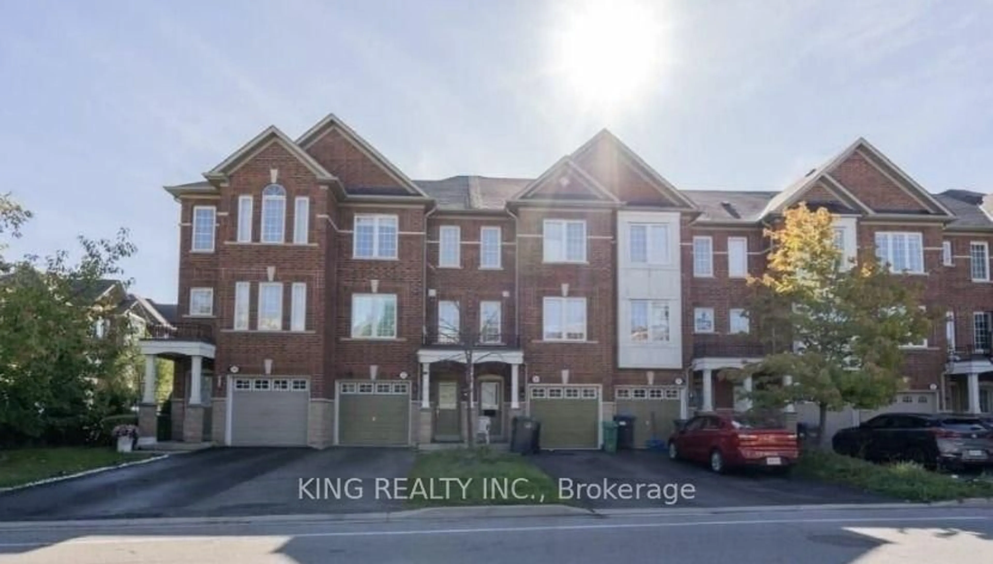 Unknown for 27 Denison Ave, Brampton Ontario L6X 0H2