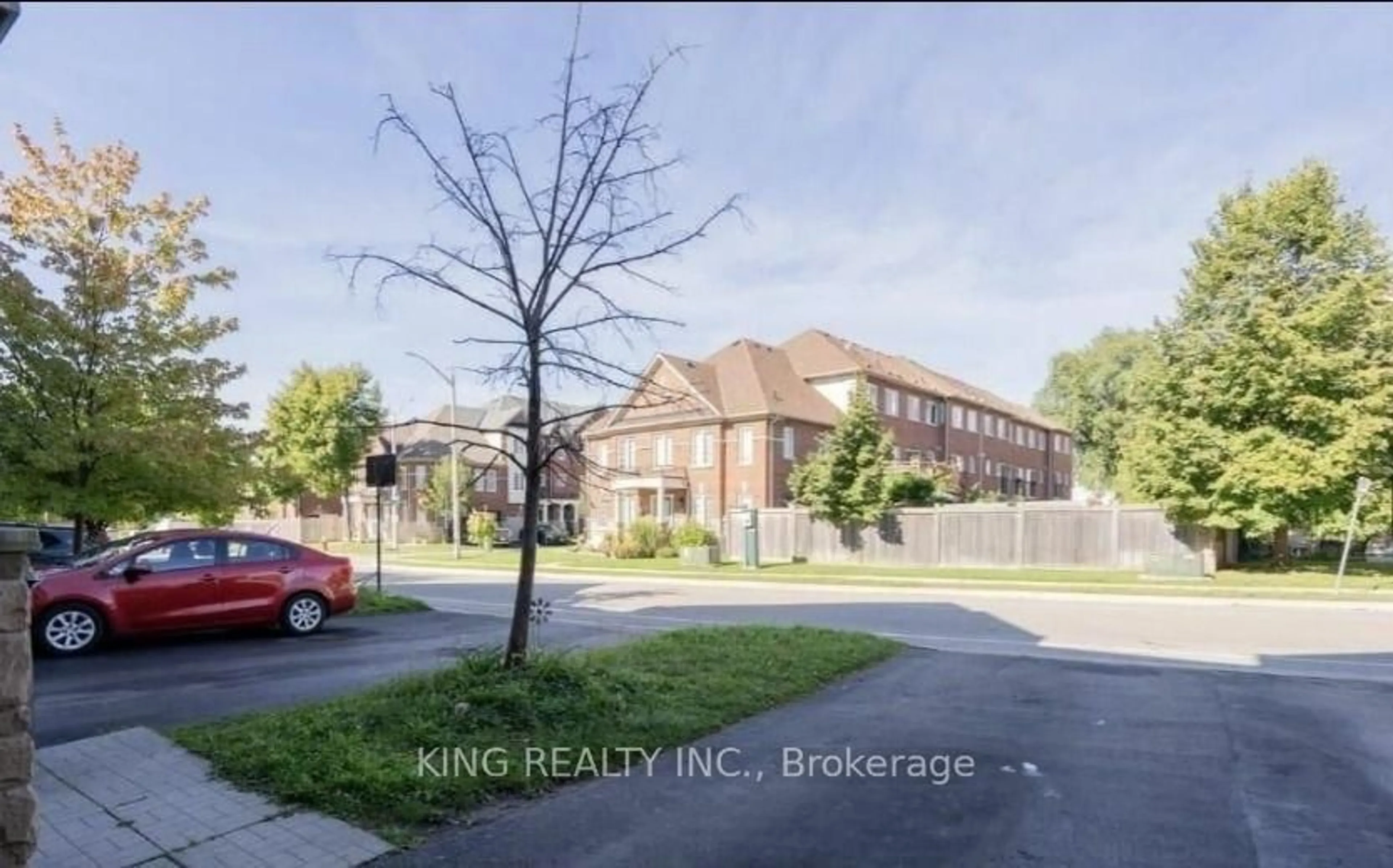 Unknown for 27 Denison Ave, Brampton Ontario L6X 0H2
