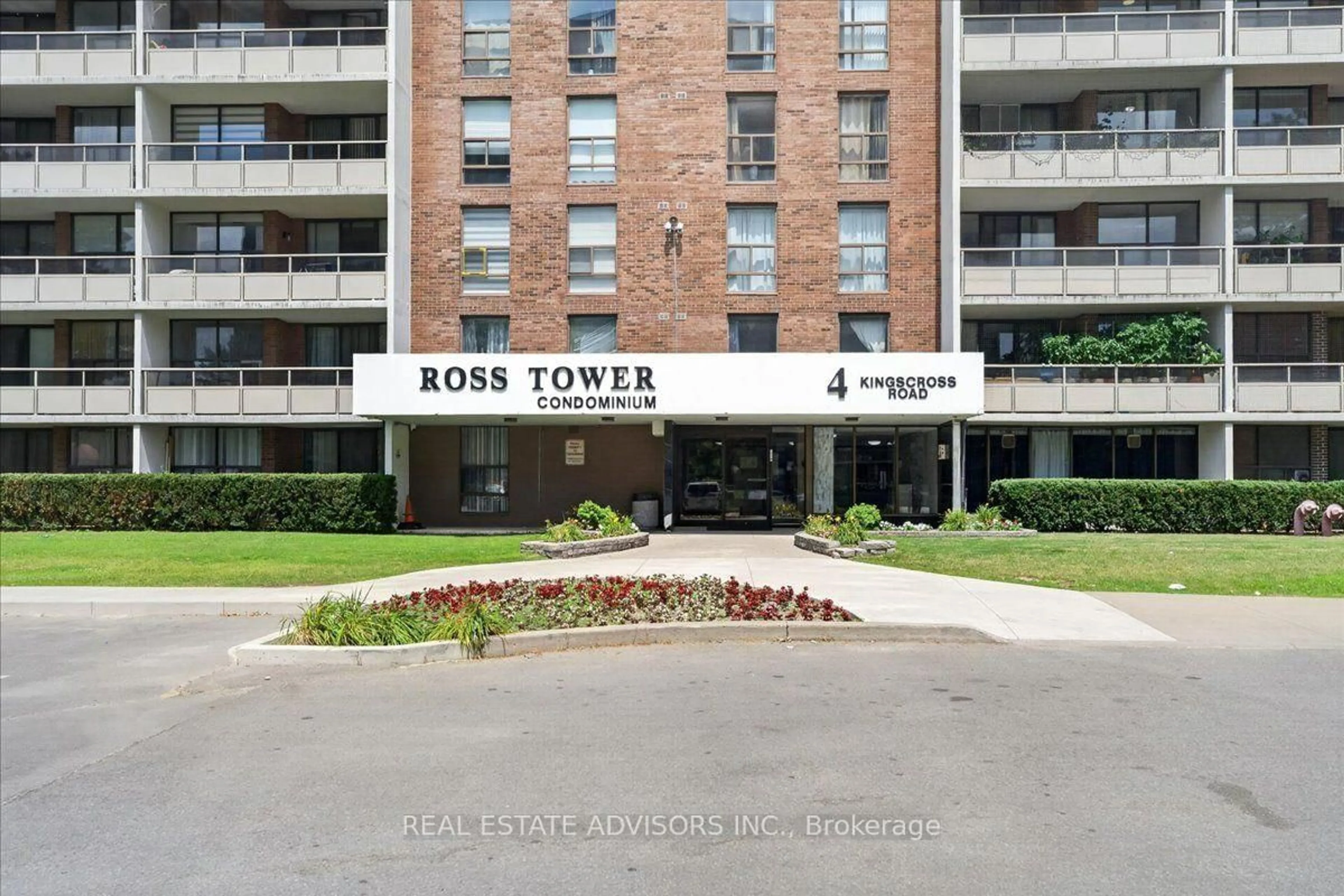 Indoor foyer for 4 Kings Cross Rd #1206, Brampton Ontario L6T 3X8