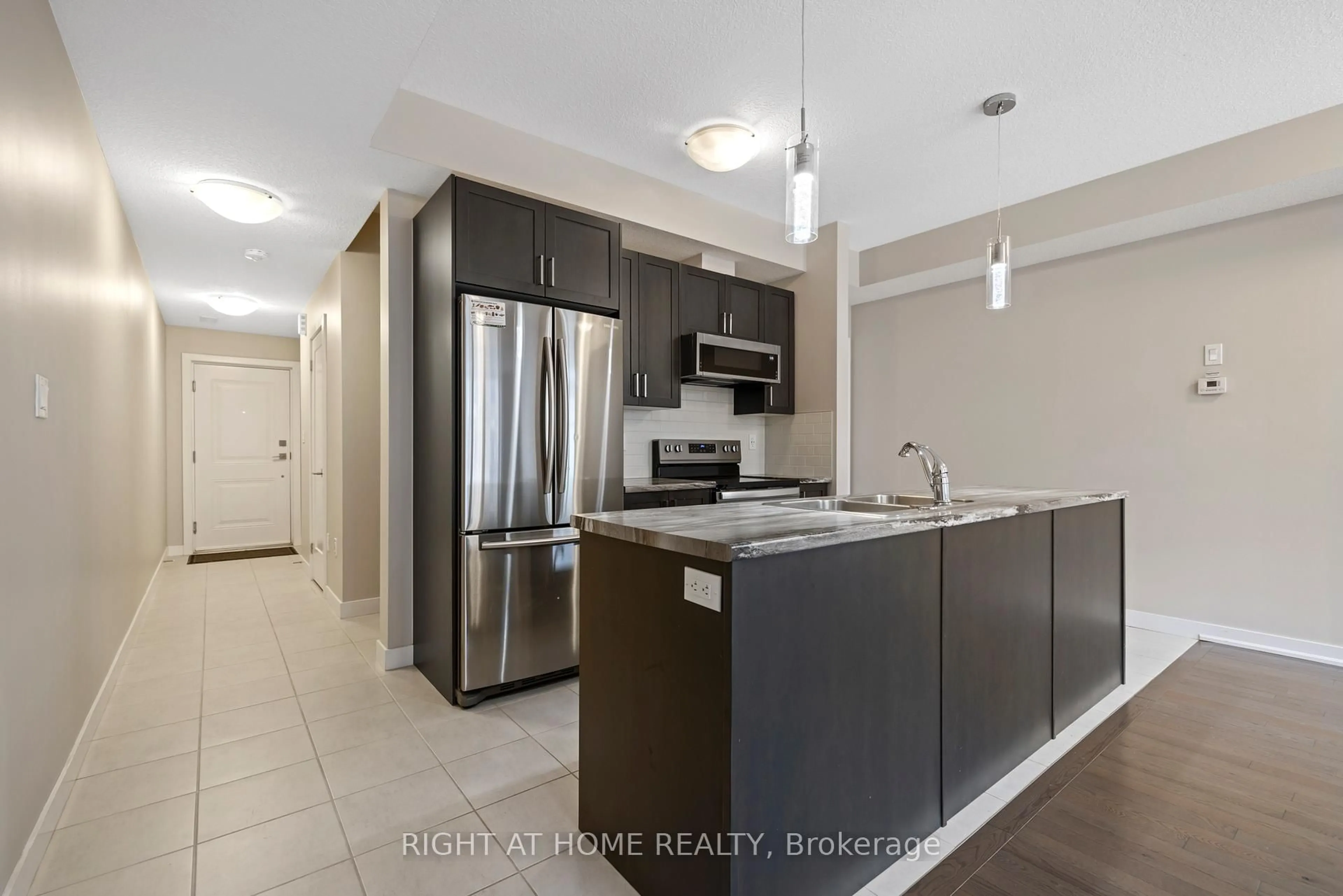 Unknown for 445 Ontario St #56, Milton Ontario L3Y 2K6
