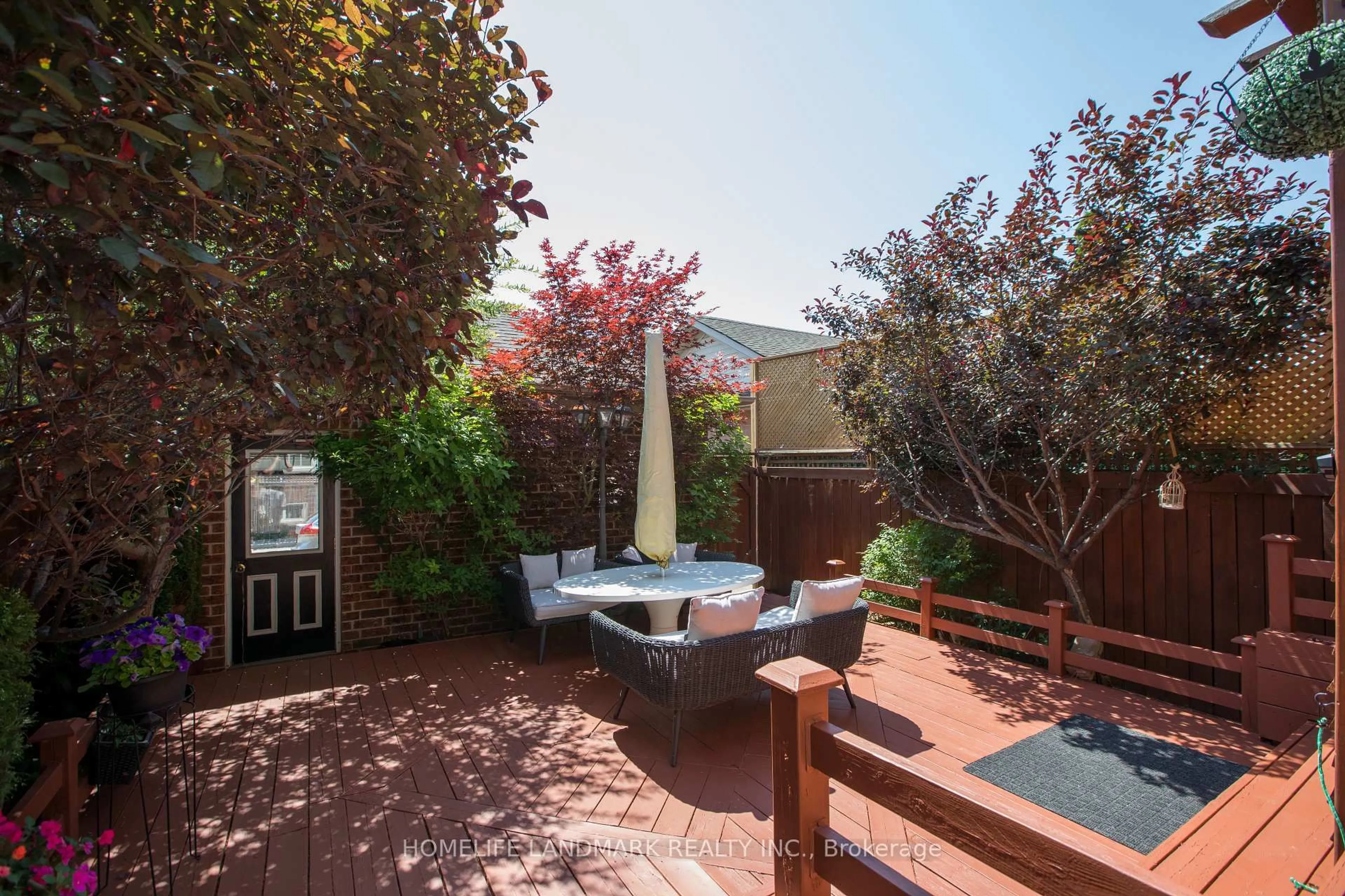 Patio, street for 3432 Eglinton Ave, Mississauga Ontario L5M 7P2
