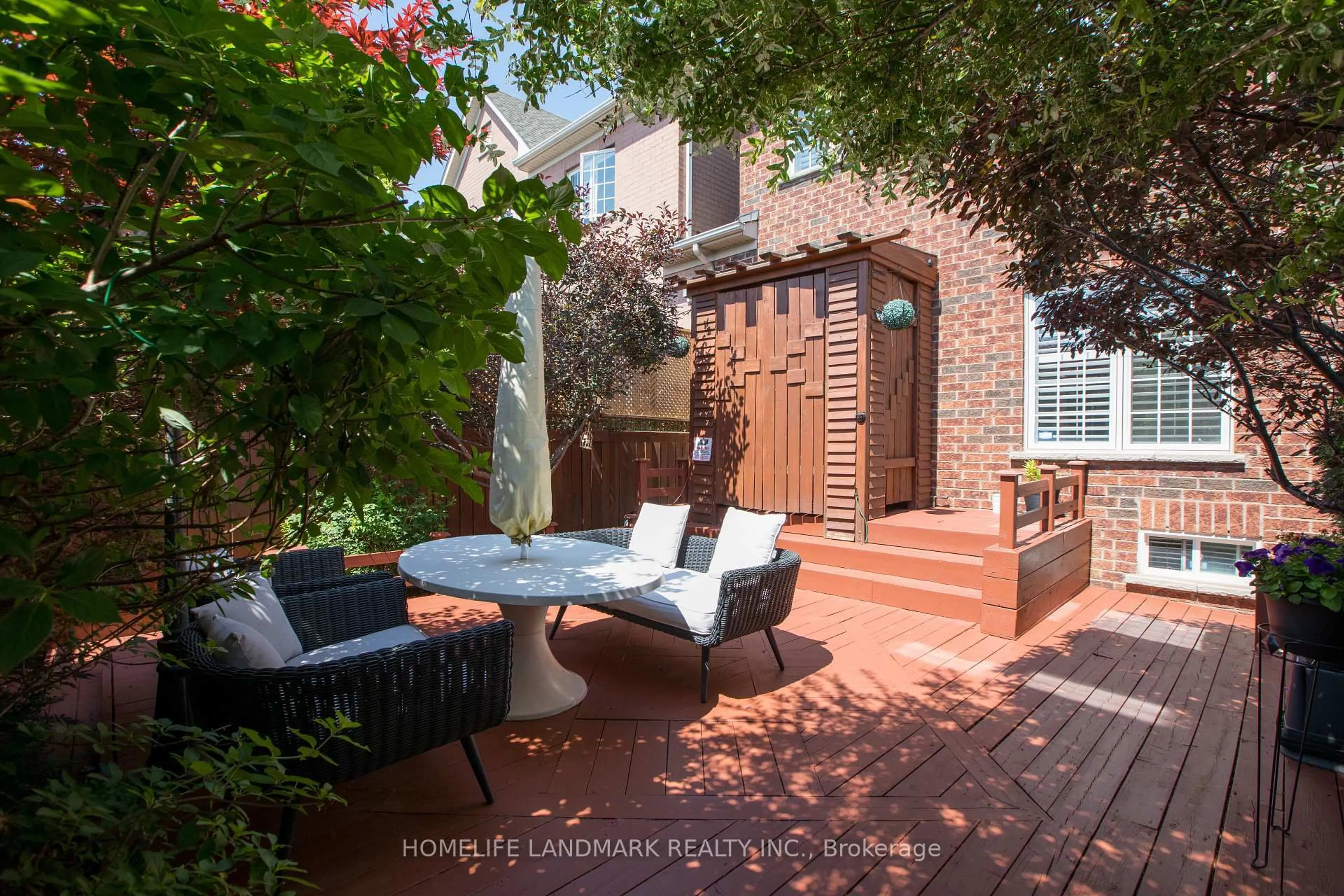 Patio, street for 3432 Eglinton Ave, Mississauga Ontario L5M 7P2