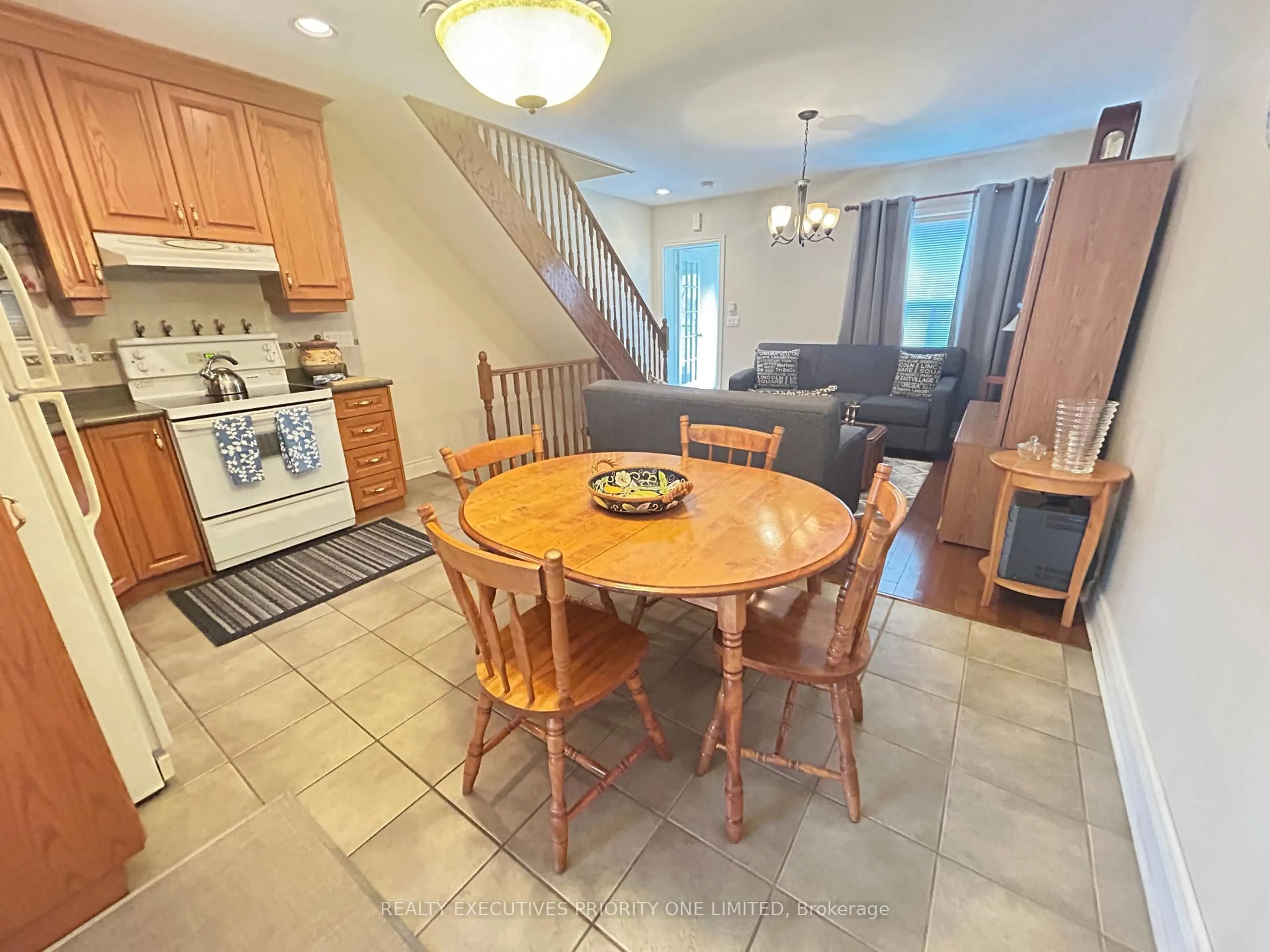Unknown for 224 Caledonia Rd, Toronto Ontario M6E 4T1