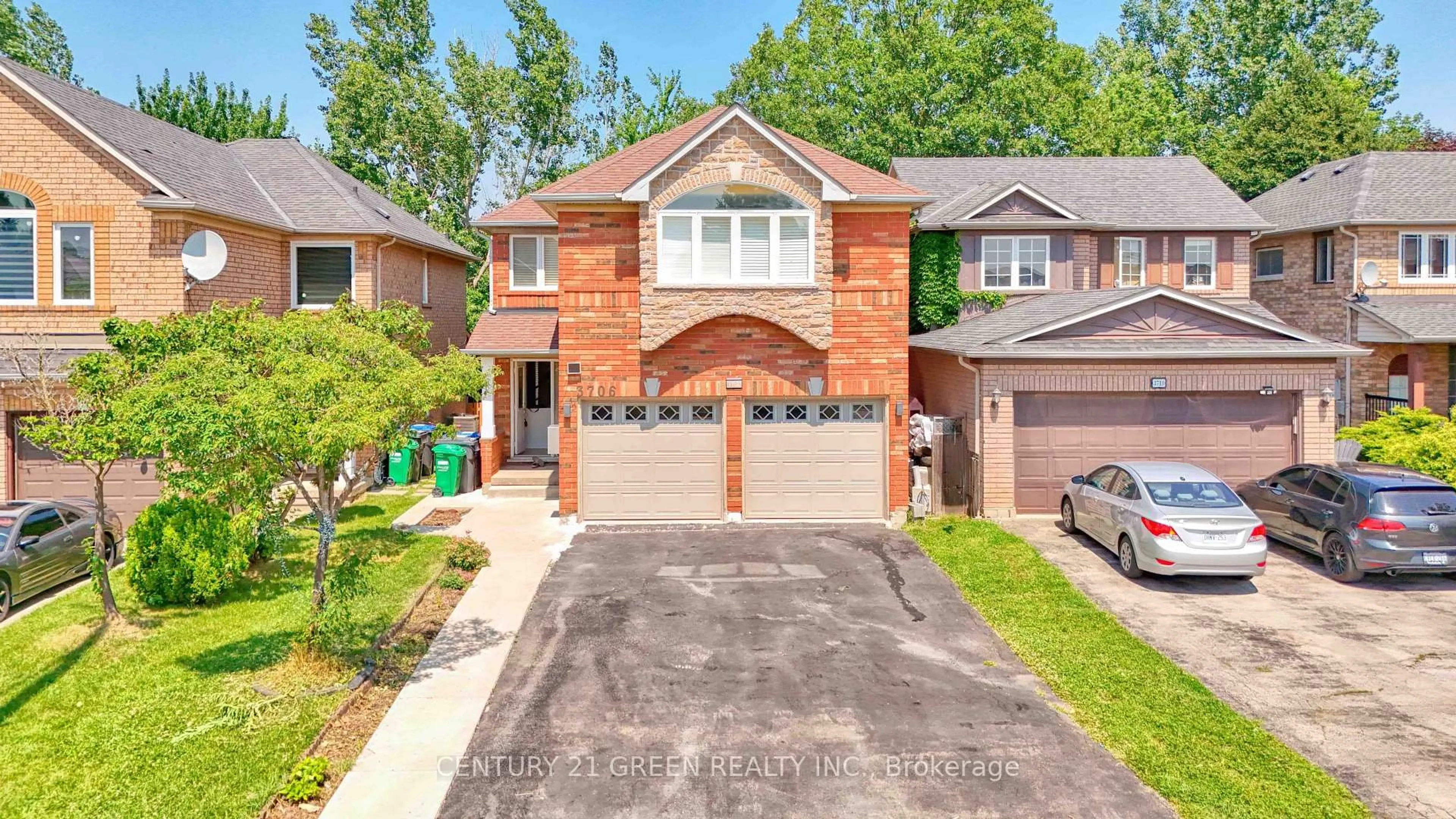 Home with brick exterior material, street for 3706 Forest Bluff Cres, Mississauga Ontario L5N 7W7