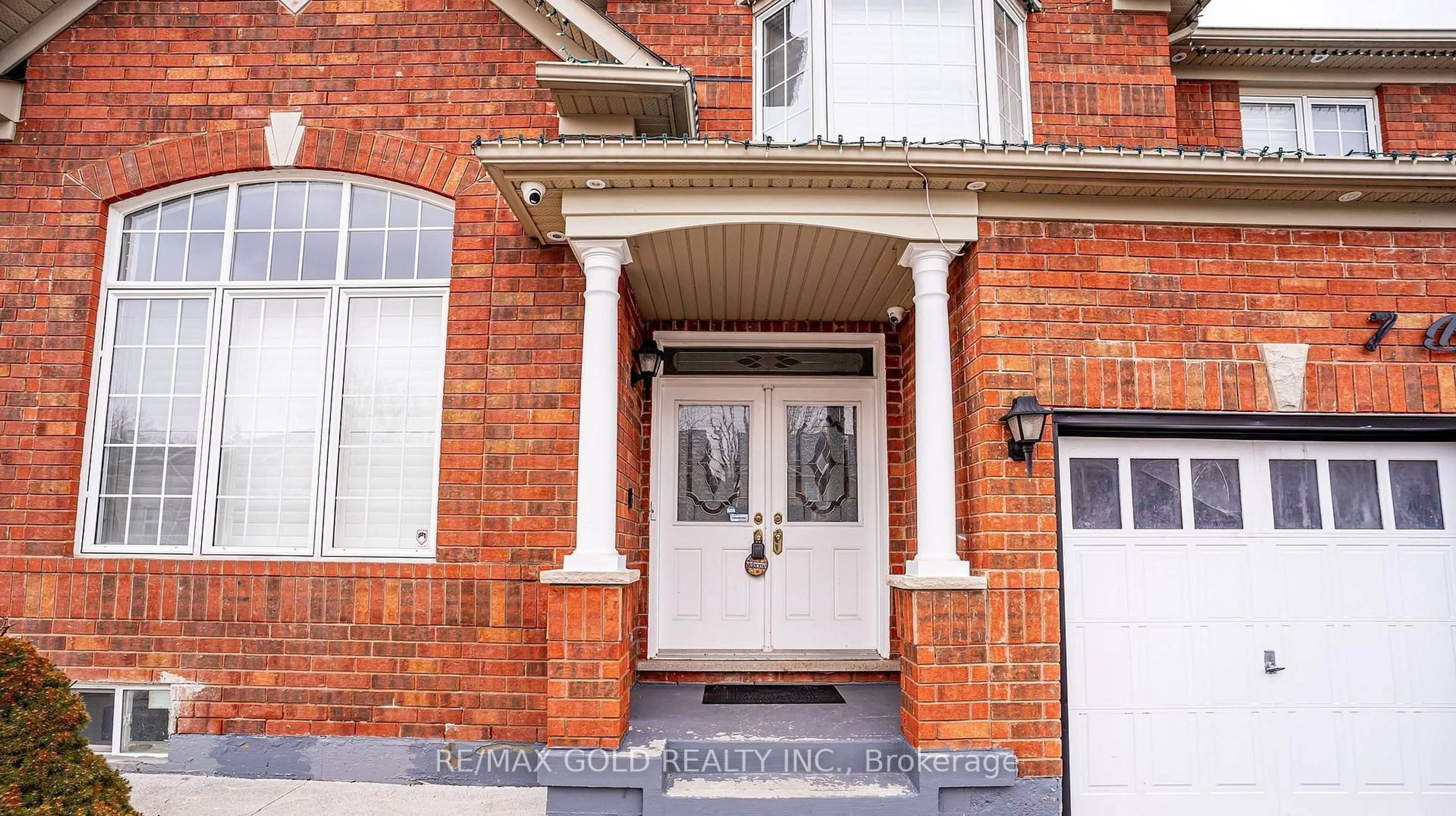 Home with brick exterior material, street for 7 Bettey Rd, Brampton Ontario L6P 1S9