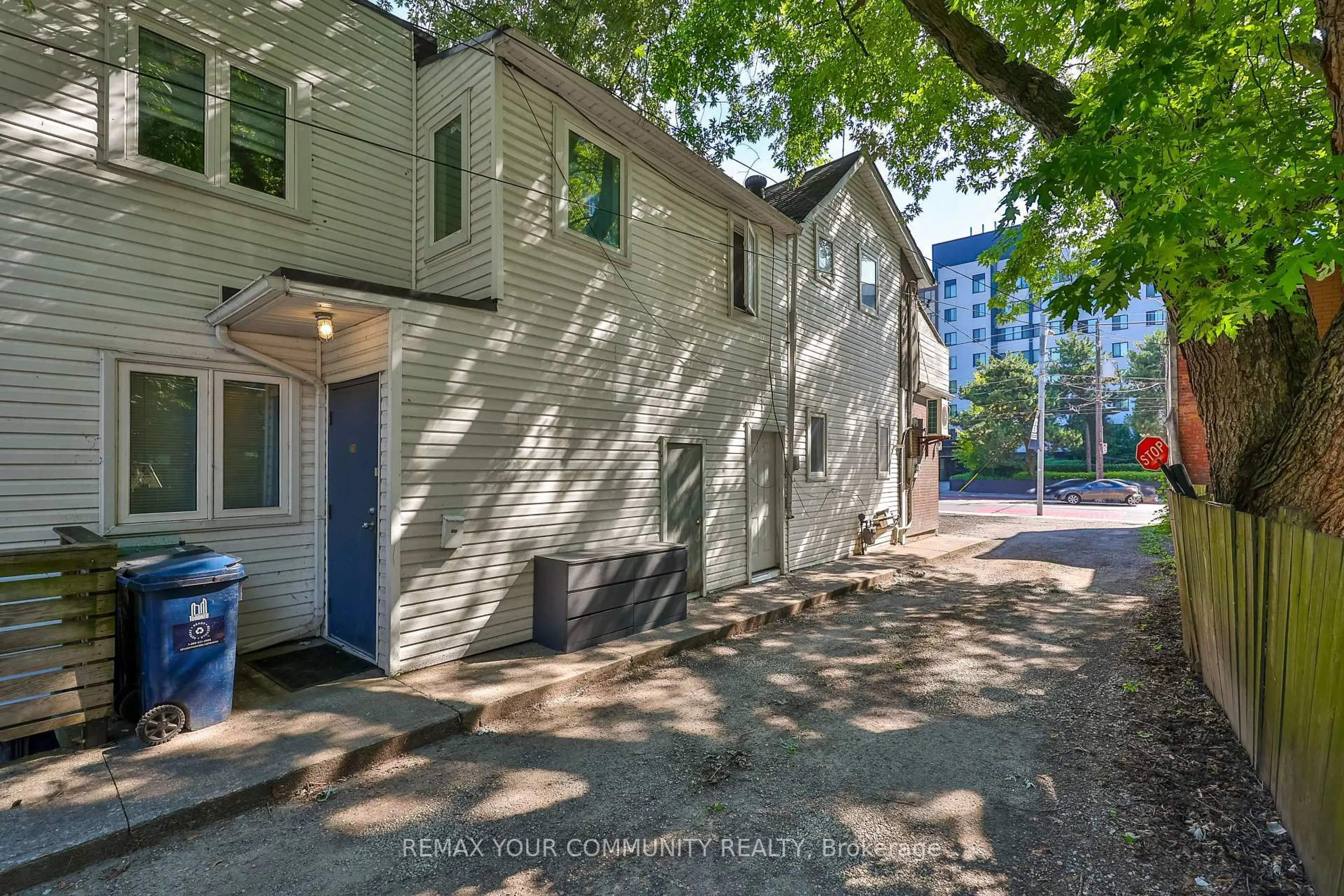 Unknown for 316 Dufferin St, Toronto Ontario M6K 1Z6