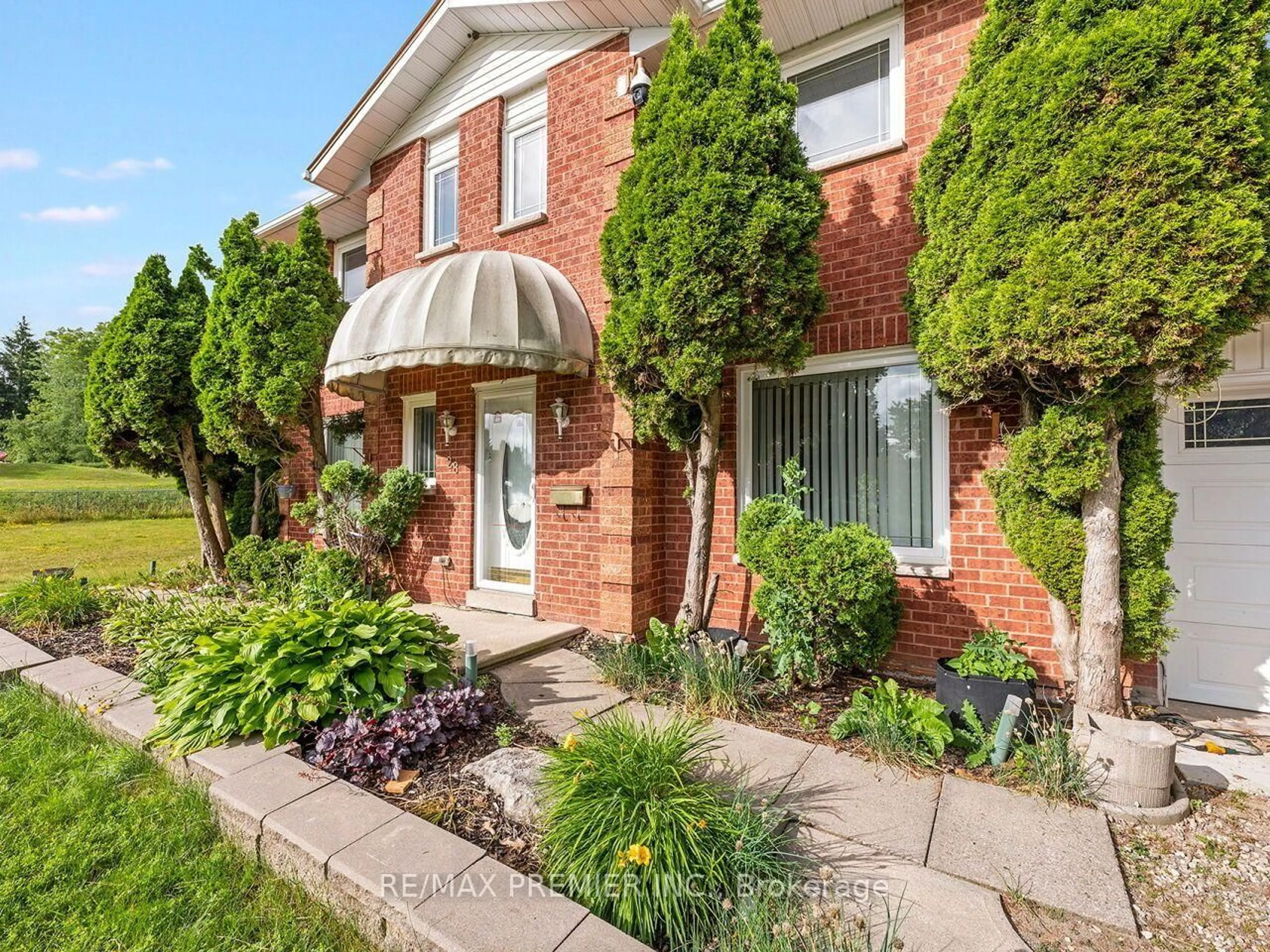 Home with brick exterior material, street for 28 Emeline St, Caledon Ontario L7K 0C7
