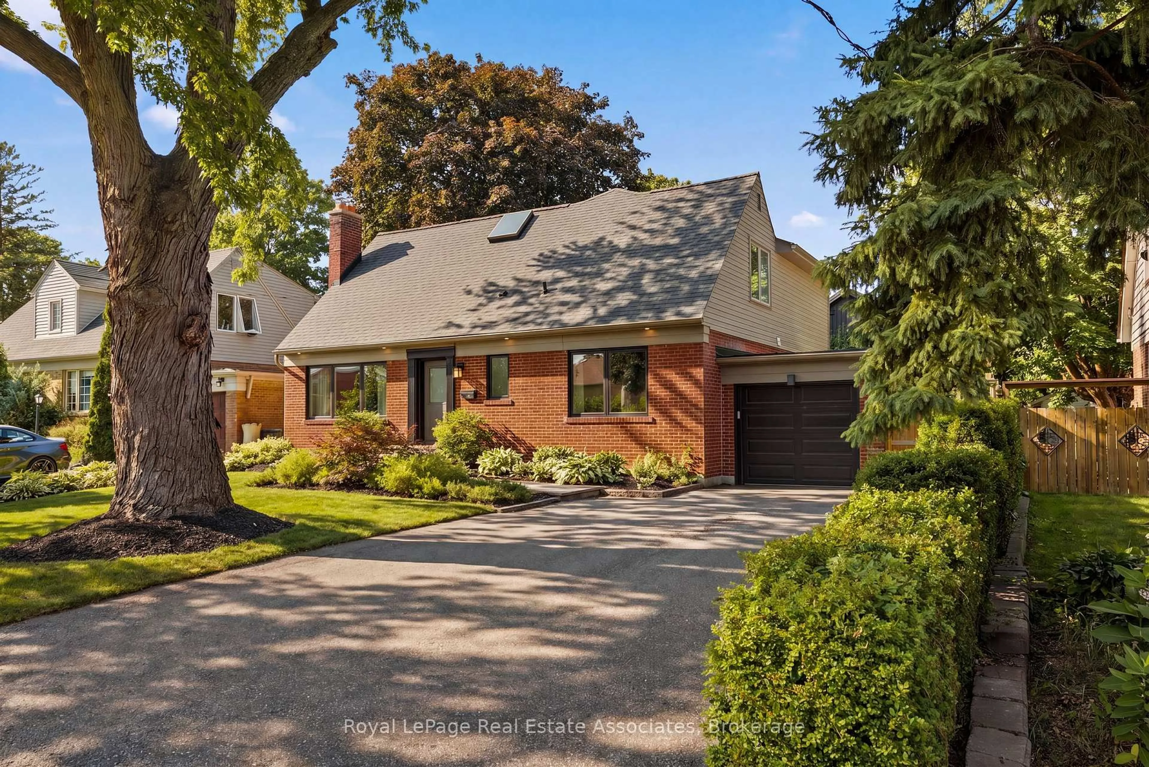 Home with brick exterior material, street for 1972 Russett Rd, Mississauga Ontario L4Y 1B6