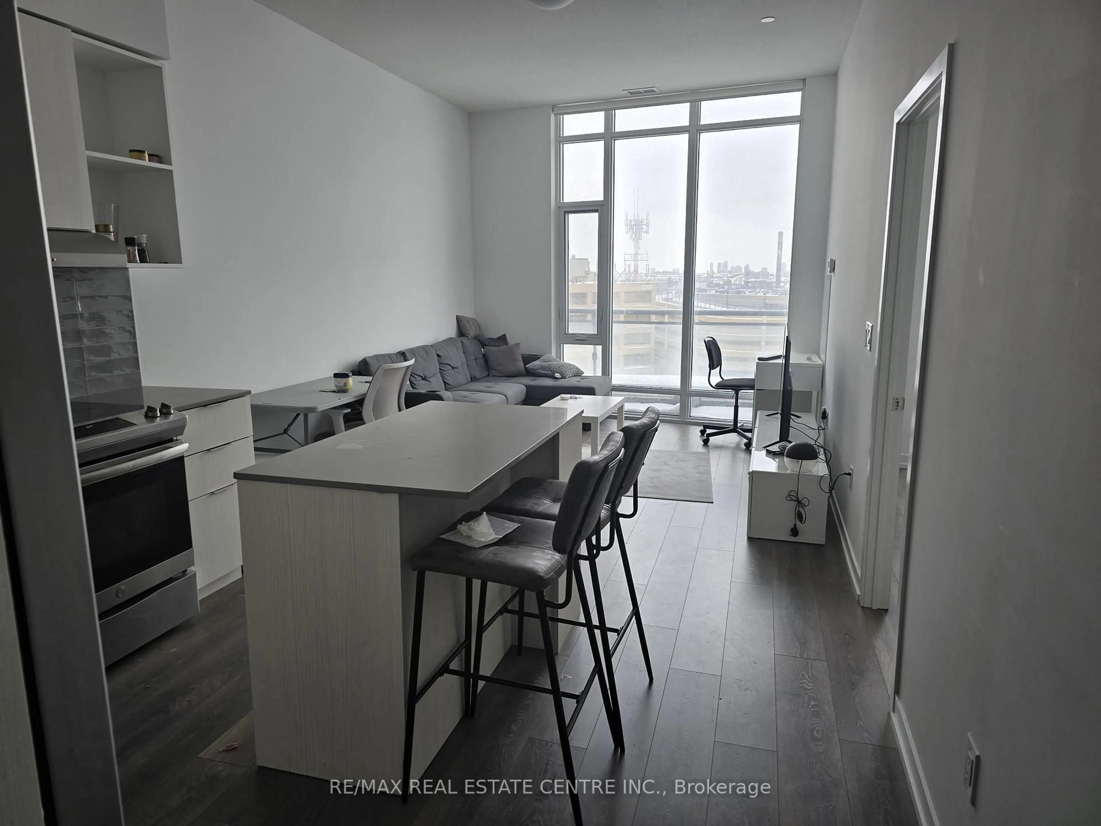 Unknown for 2520 Eglinton Ave #403, Mississauga Ontario L5M 0Y4