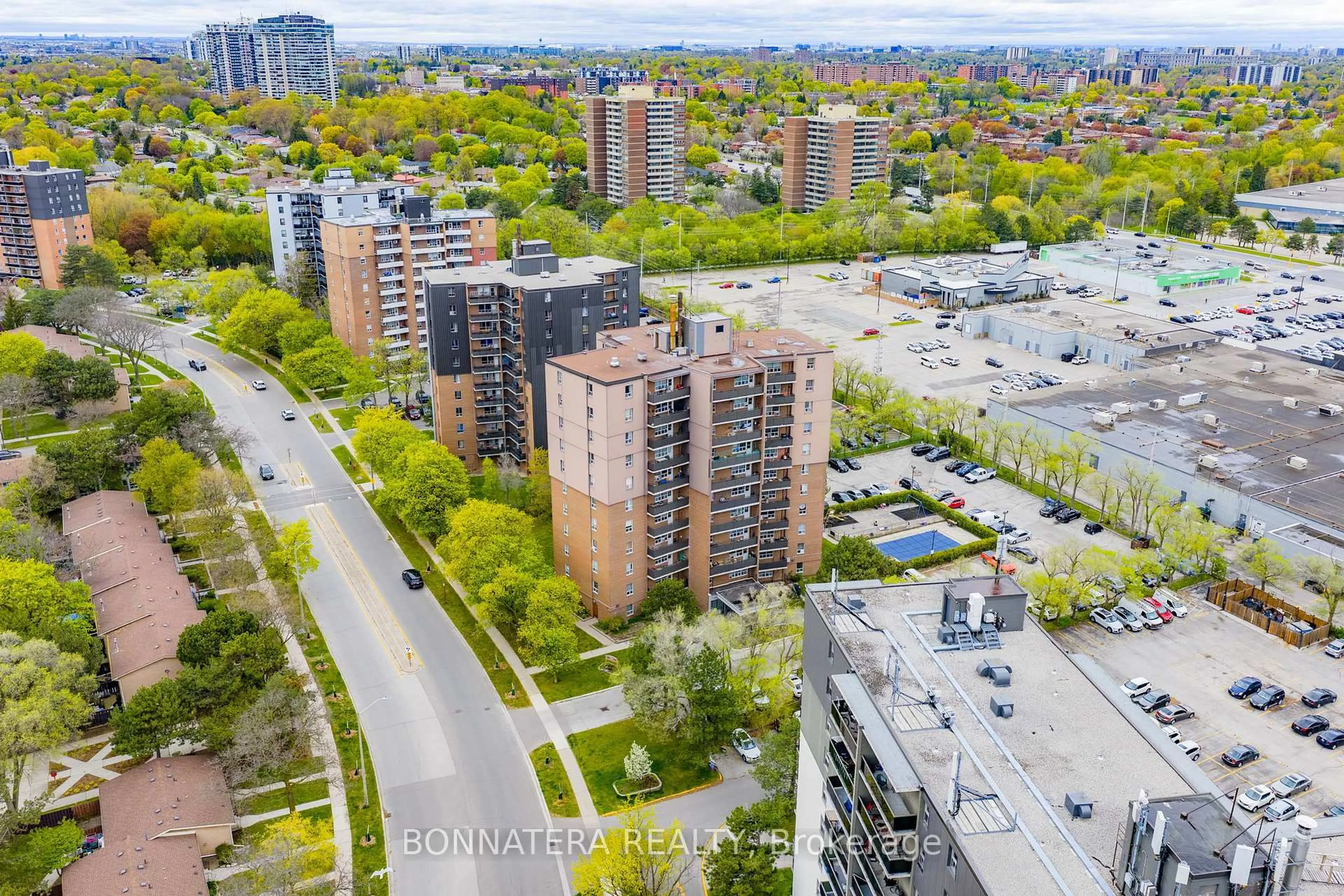 A pic from outside/outdoor area/front of a property/back of a property/a pic from drone, city buildings view from balcony for 3065 Queen Frederica Dr #905, Mississauga Ontario L4Y 3A3