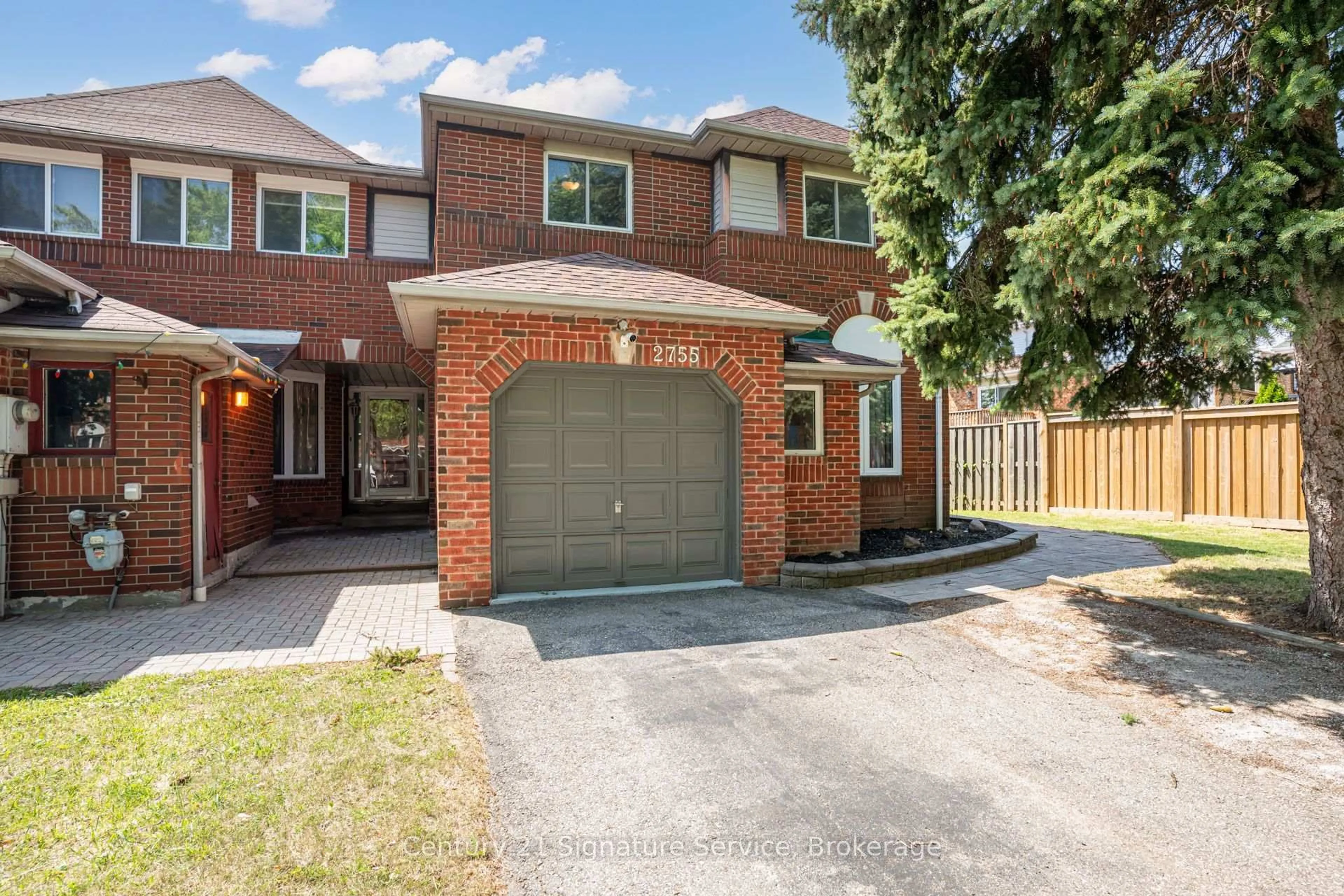 Home with brick exterior material, street for 2755 Lindholm Cres, Mississauga Ontario L5M 4S1