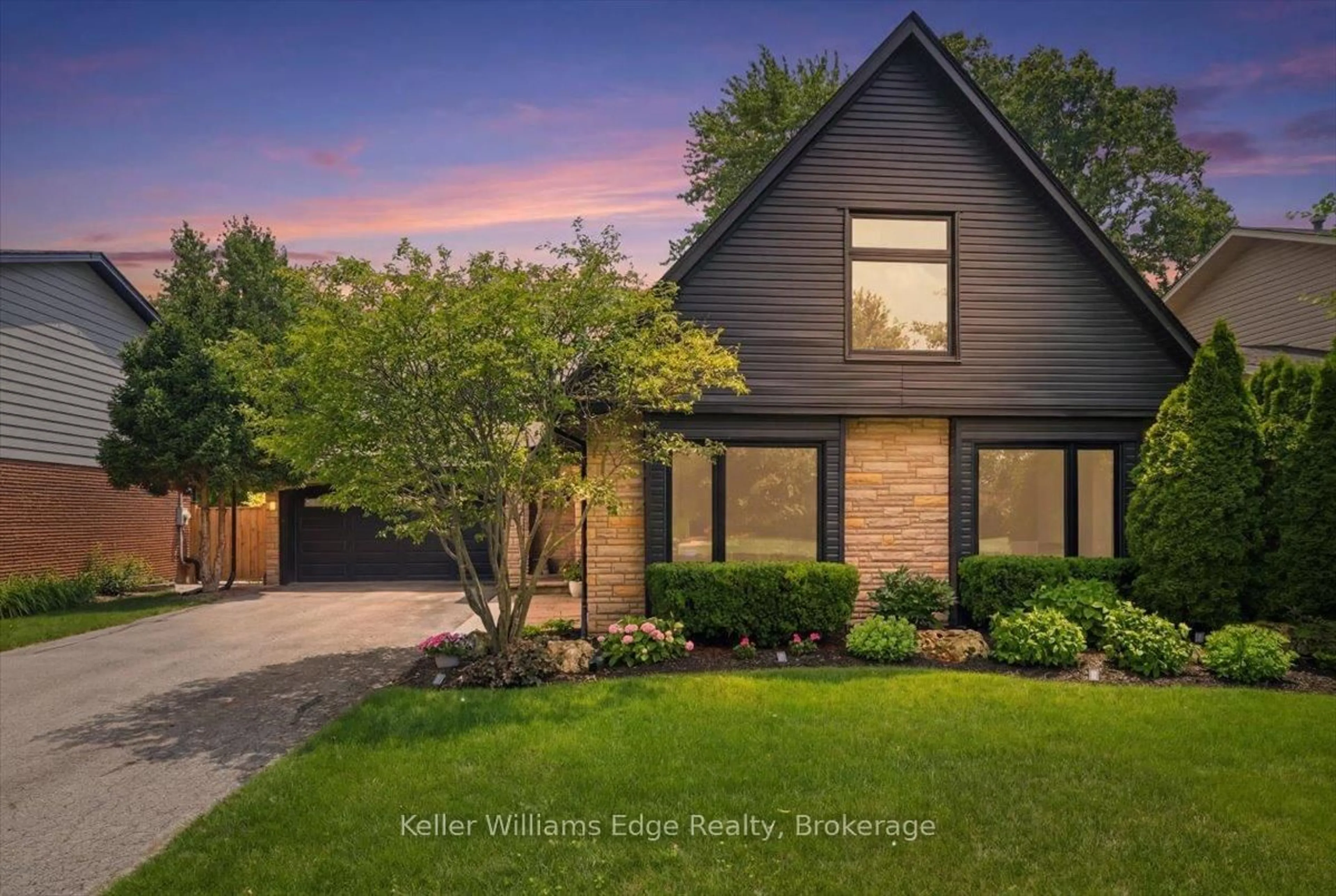 Home with brick exterior material, unknown for 519 Wicklow Rd, Burlington Ontario L7T 2J1