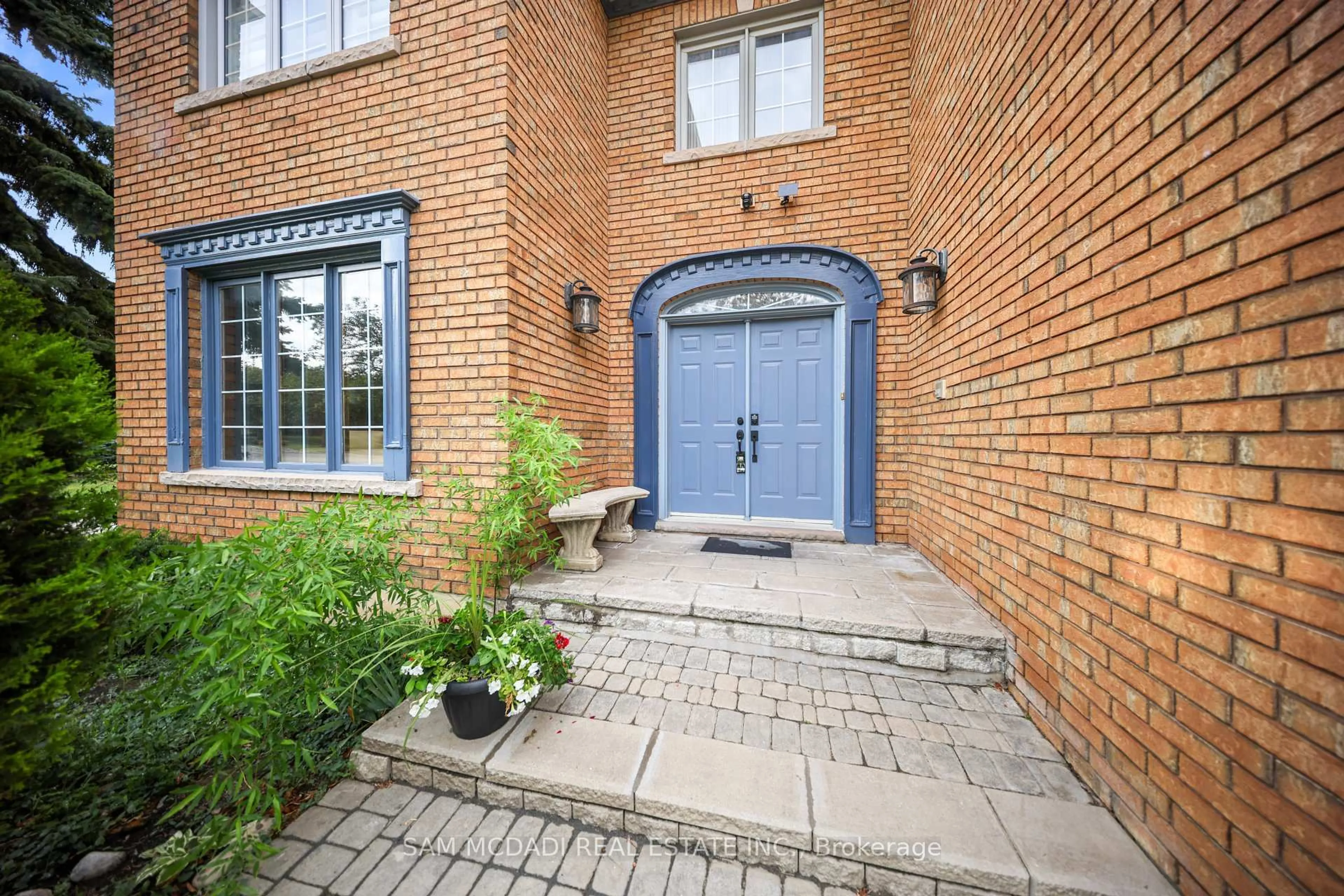Home with brick exterior material, street for 5109 Elderview Crt, Mississauga Ontario L5M 5A9
