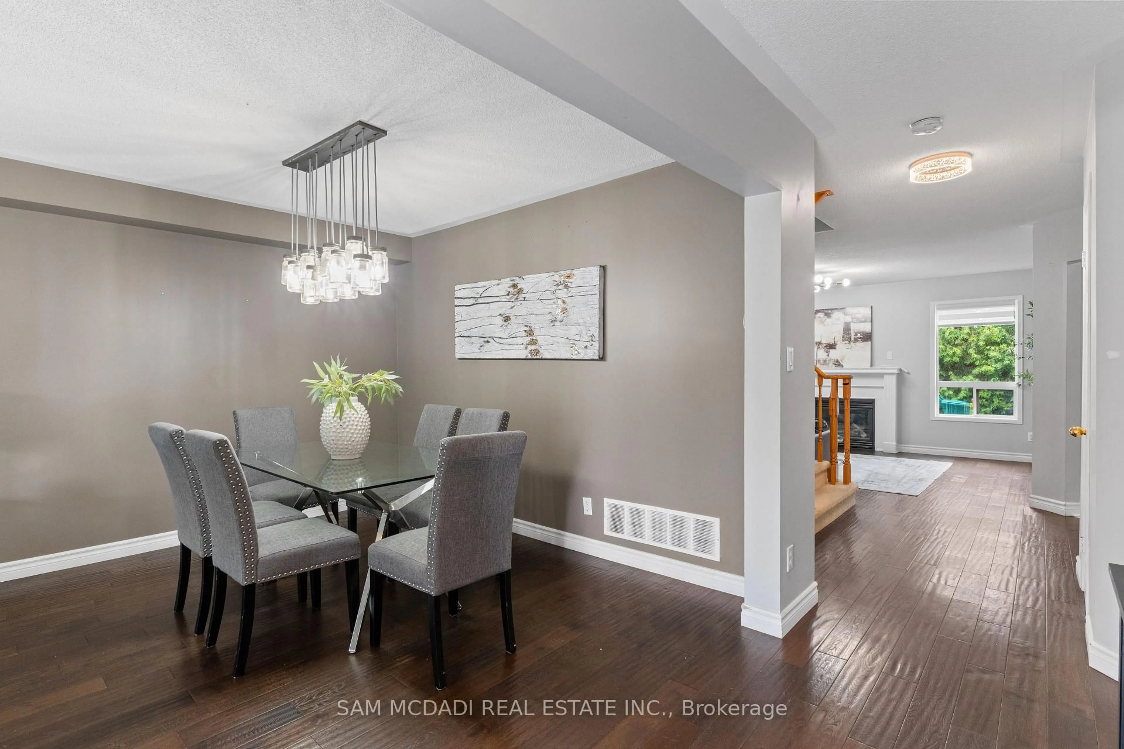 Dining room, unknown for 1190 Fox Cres, Milton Ontario L9T 6C5