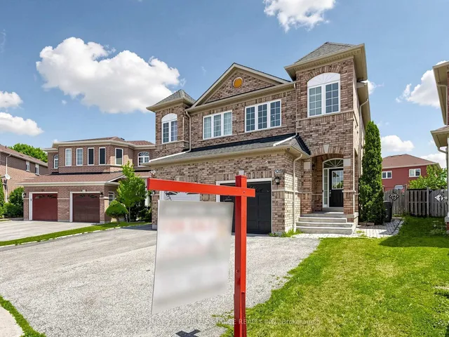 828 Khan Cres, Mississauga 3