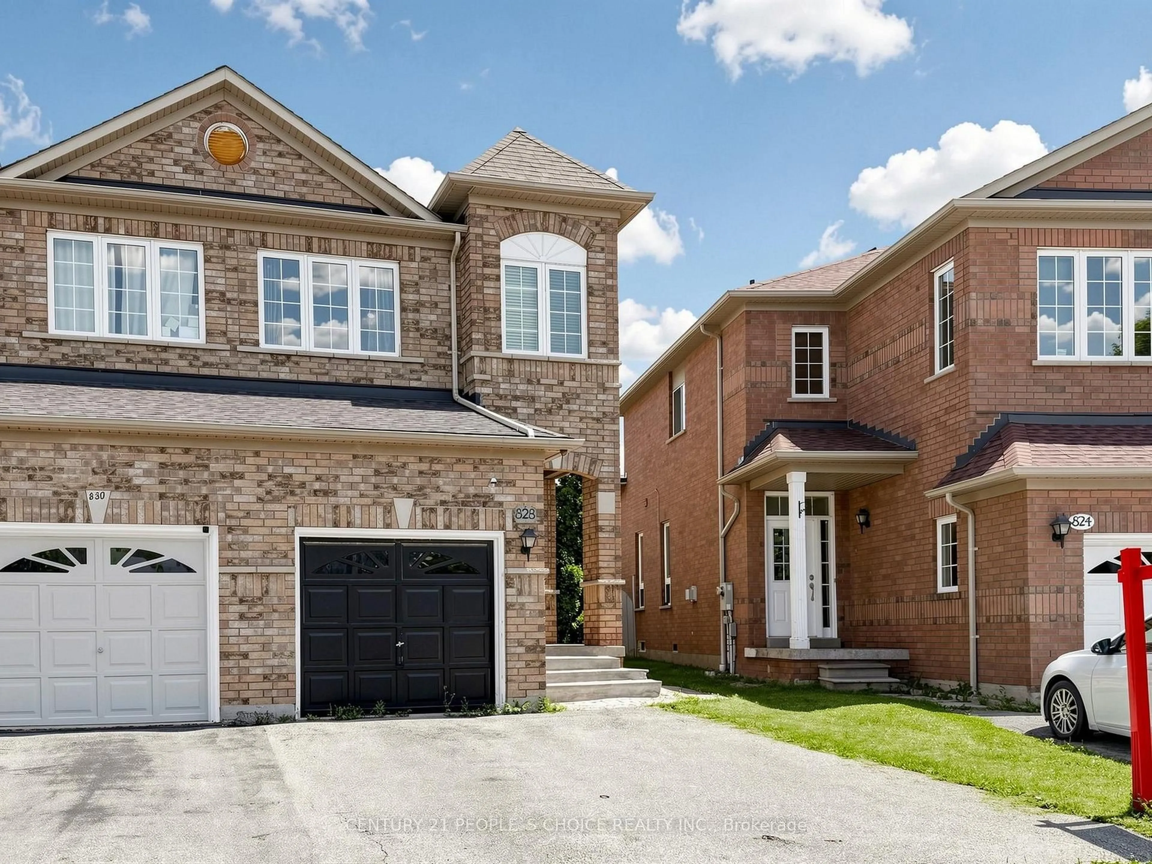 Home with brick exterior material, street for 828 Khan Cres, Mississauga Ontario L5V 2R4