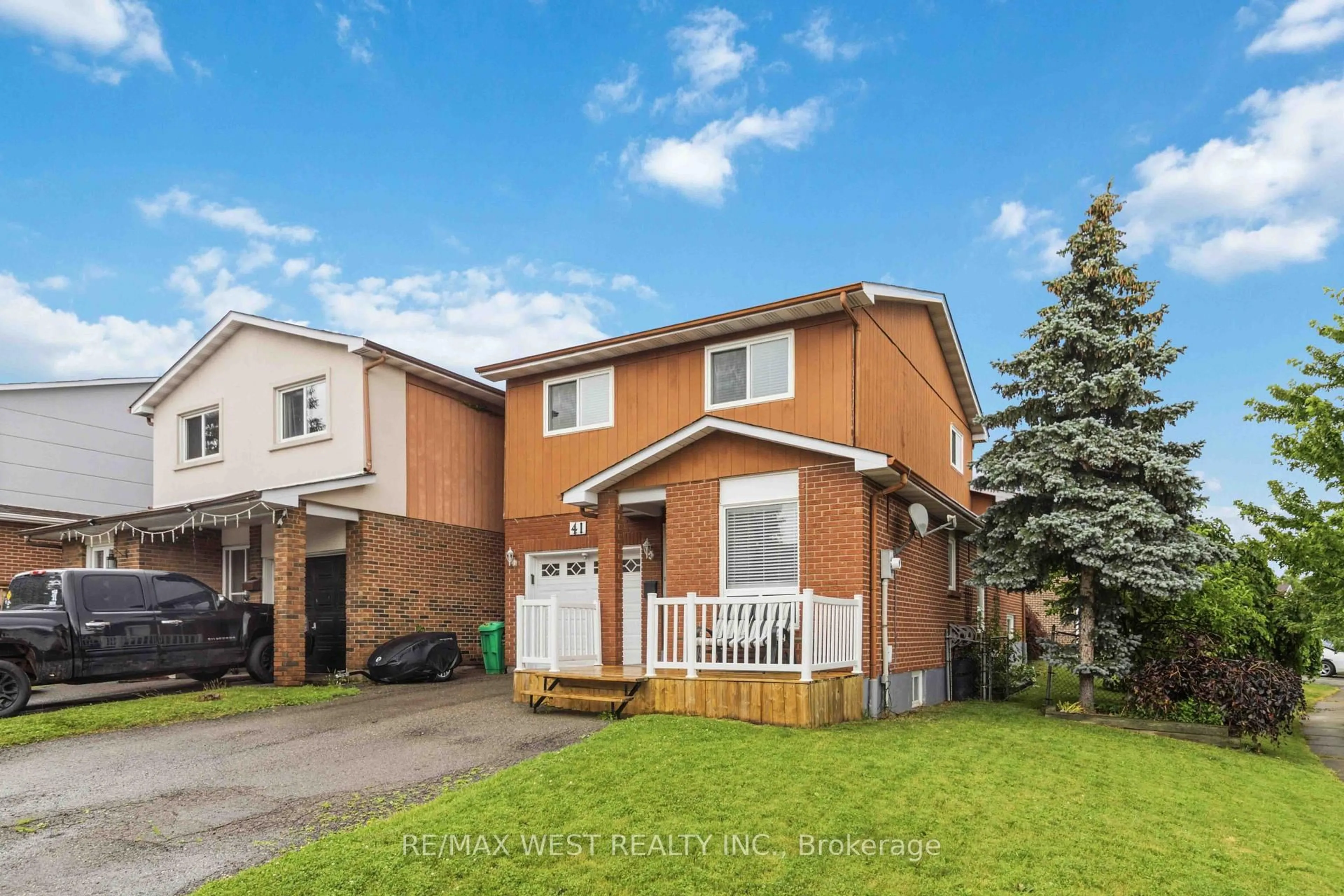 Home with brick exterior material, street for 41 Winterfold Dr Dr, Brampton Ontario L6V 3S8