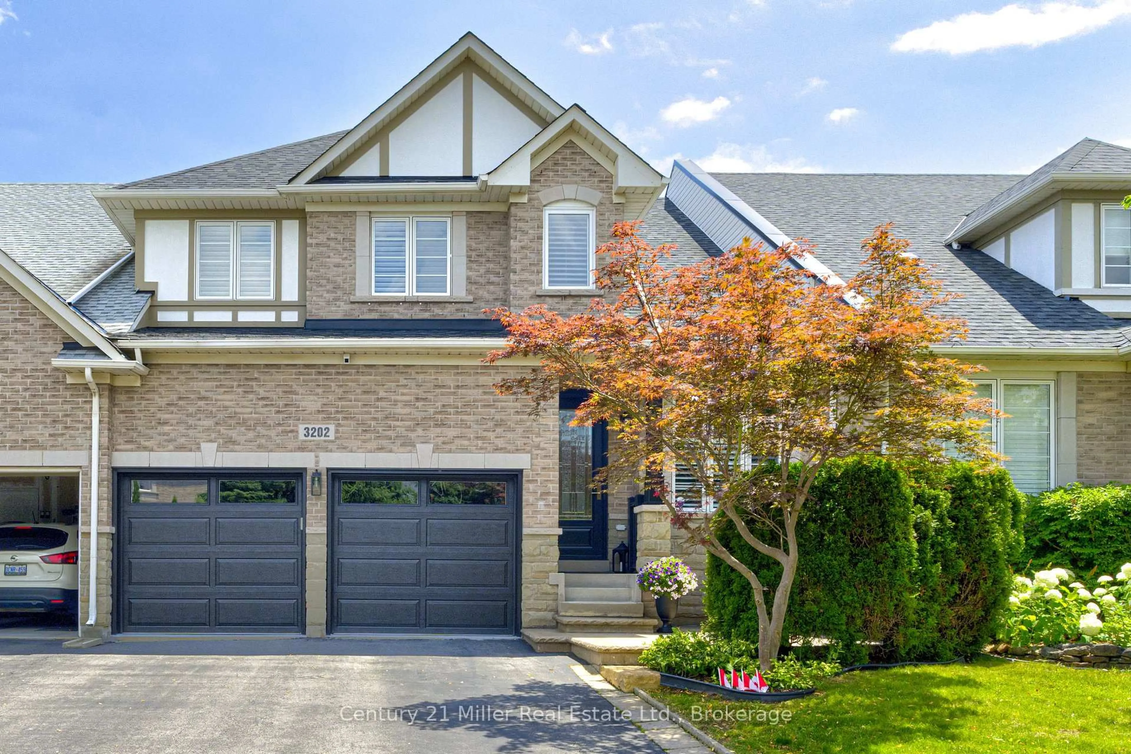 Home with brick exterior material, street for 3202 EPWORTH Cres, Oakville Ontario L6M 0B2