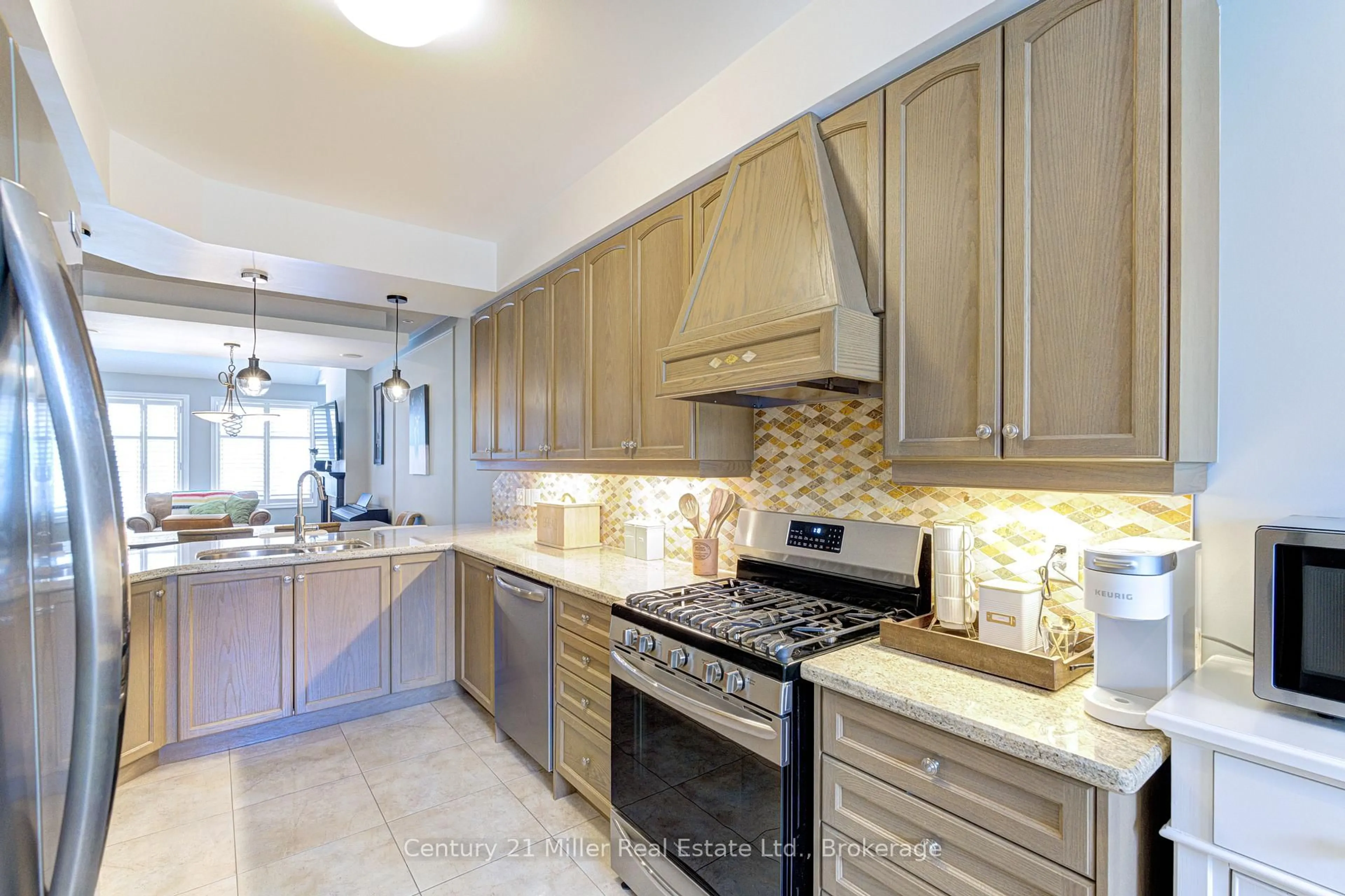 Contemporary kitchen, ceramic/tile floor for 3202 EPWORTH Cres, Oakville Ontario L6M 0B2