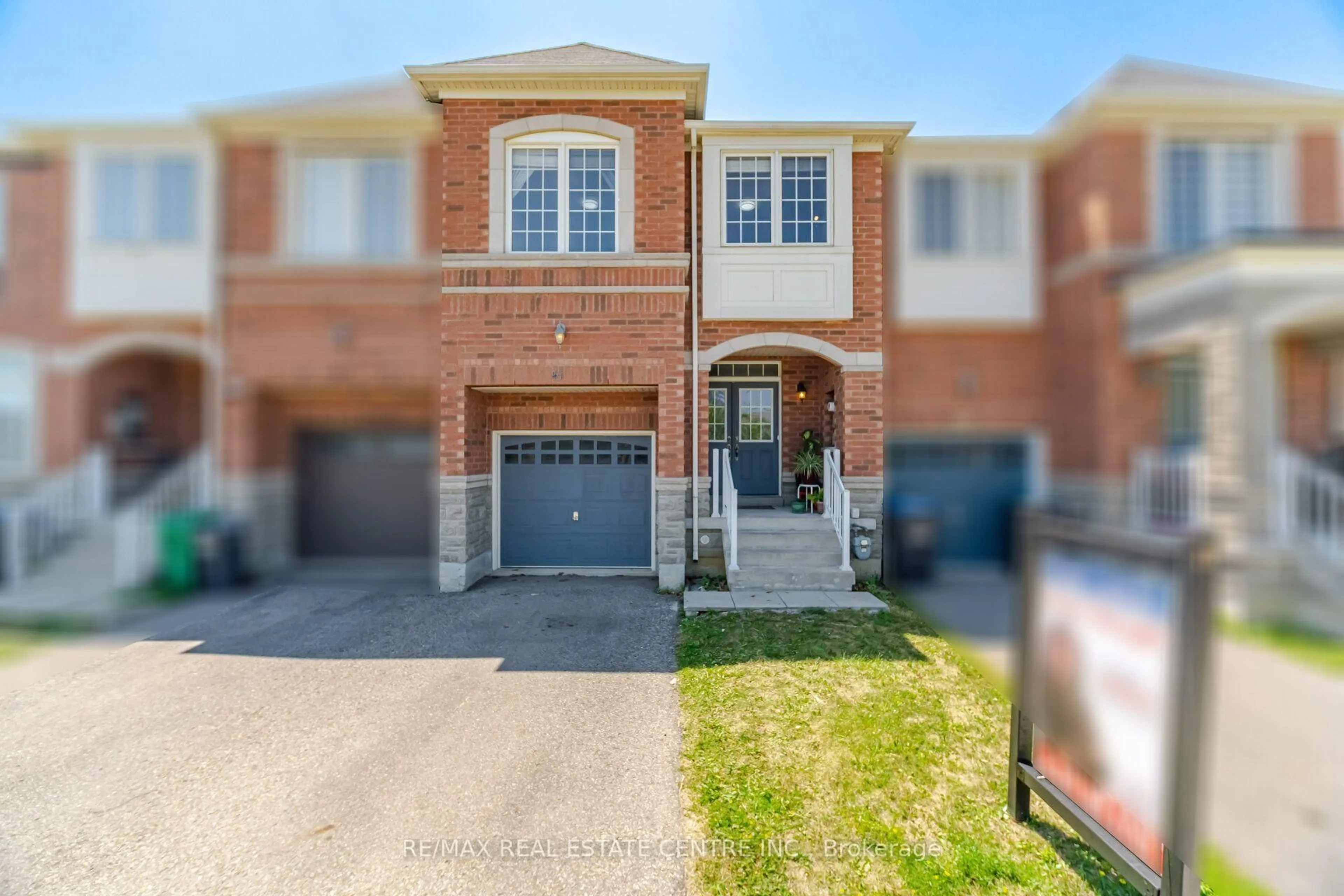 Home with brick exterior material, street for 41 Lorenzo Circ, Brampton Ontario L6R 3N4