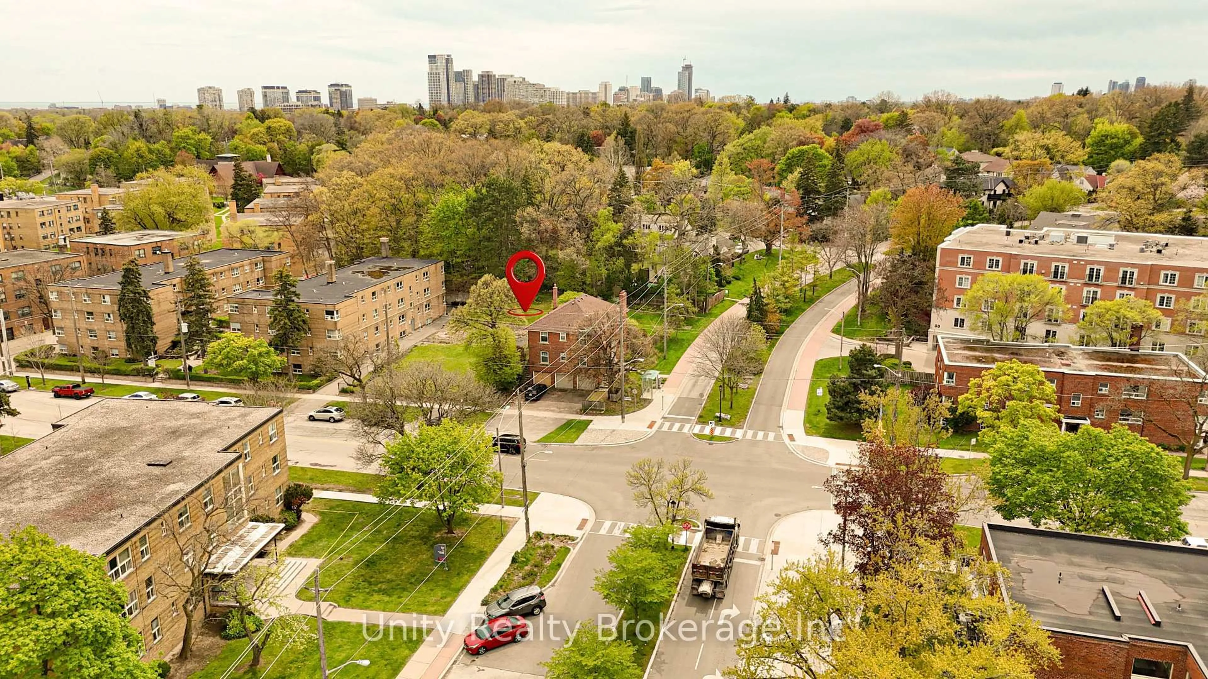 A pic from outside/outdoor area/front of a property/back of a property/a pic from drone, city buildings view from balcony for 296 The Kingway, Toronto Ontario M9A 3V1