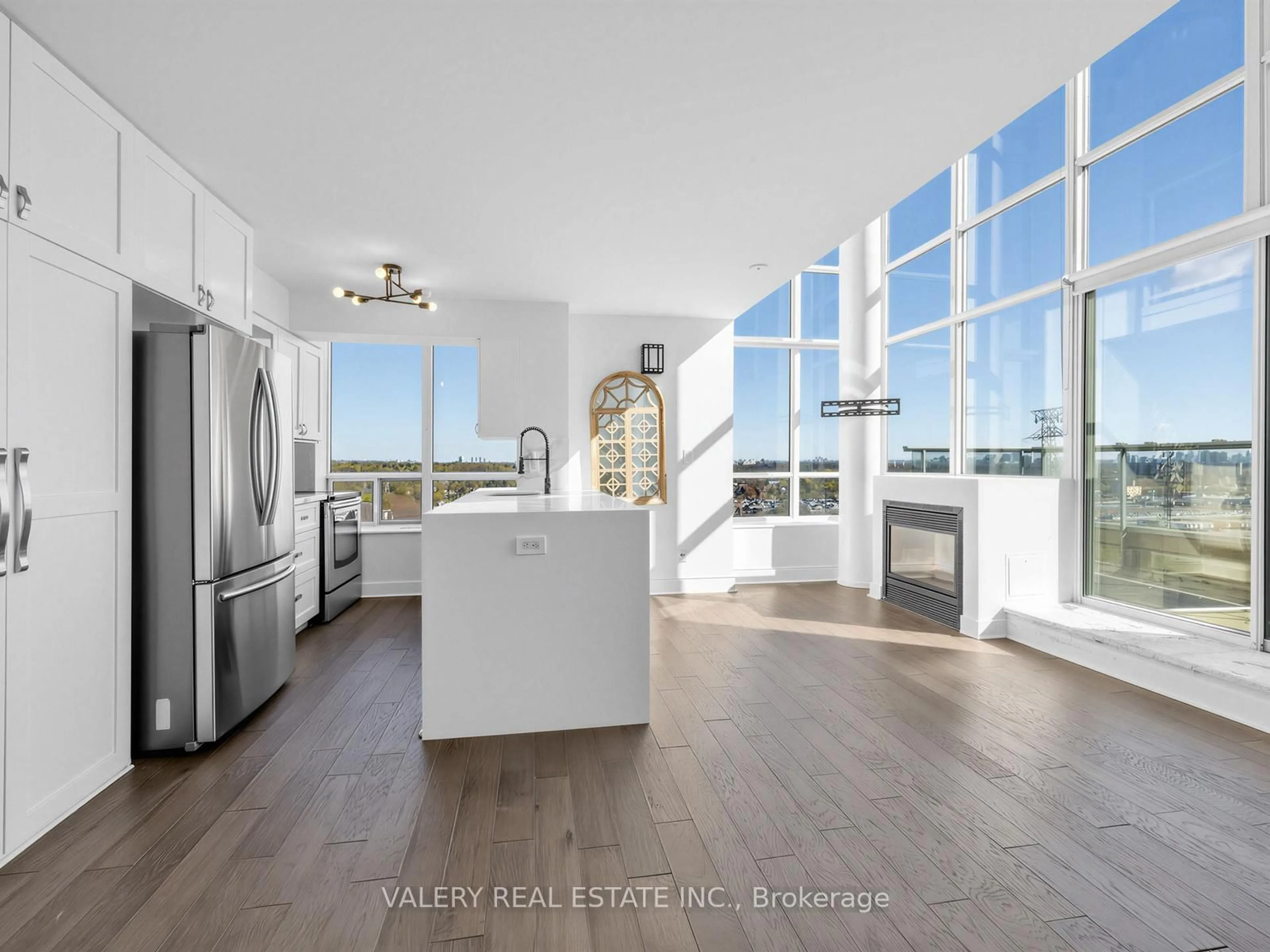 Open concept kitchen, ceramic/tile floor for 250 Manitoba St #827, Toronto Ontario M8Y 4G8