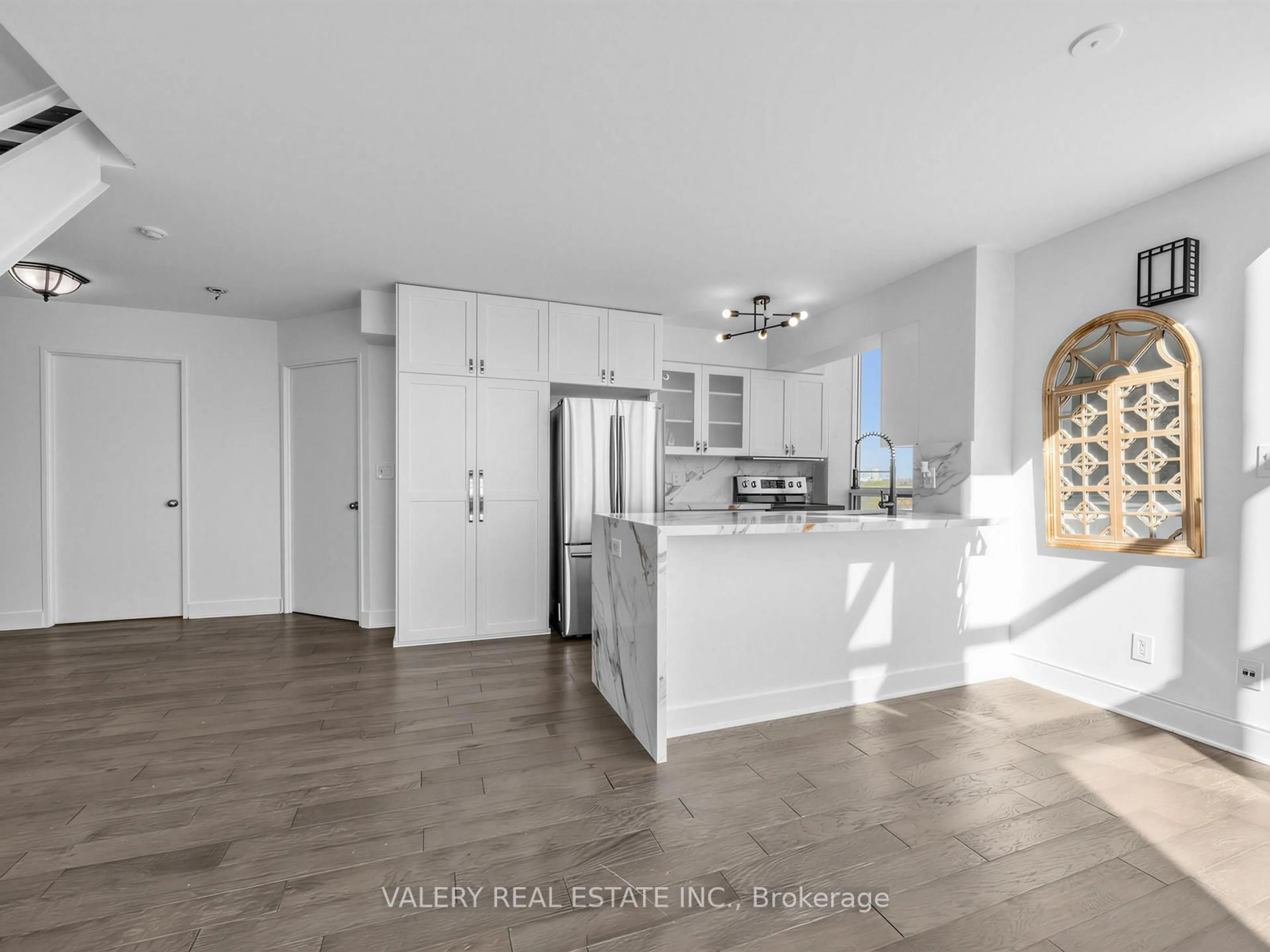 Open concept kitchen, unknown for 250 Manitoba St #827, Toronto Ontario M8Y 4G8