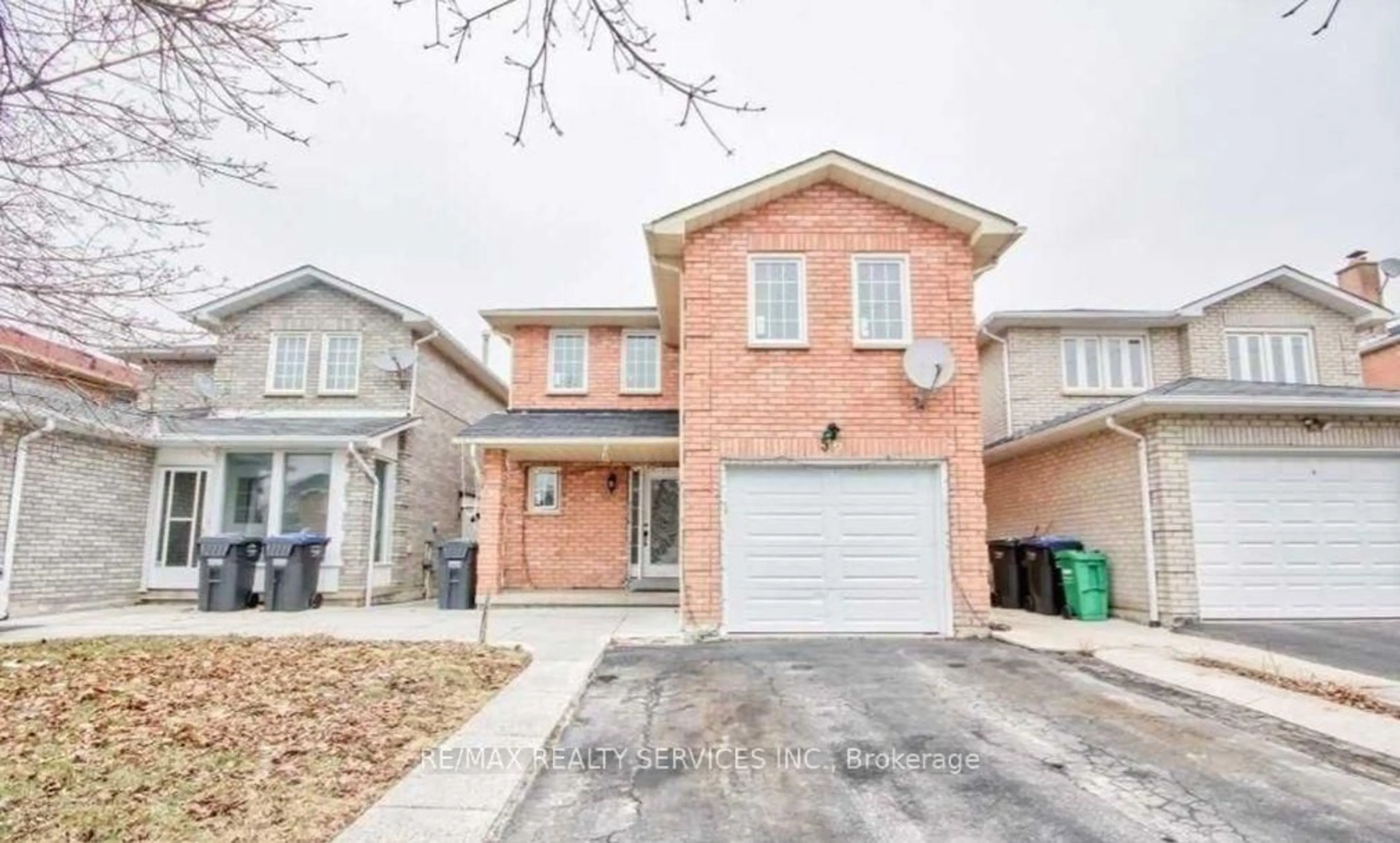 Home with brick exterior material, street for 52 Fallen Oak Crt, Brampton Ontario L6Y 3T4