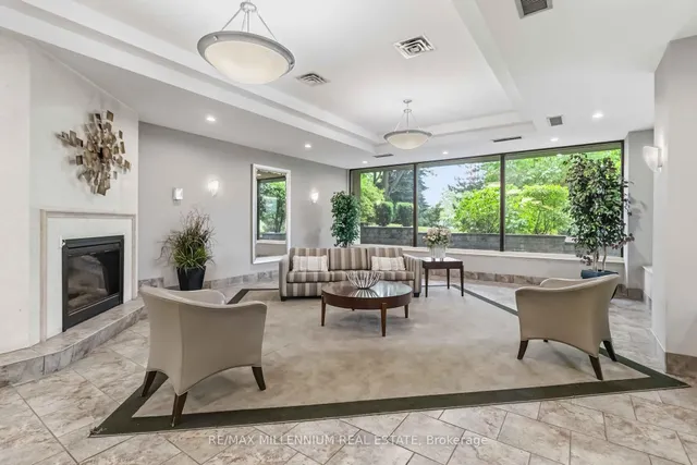 4235 Sherwoodtowne Blvd #PH7, Mississauga 3