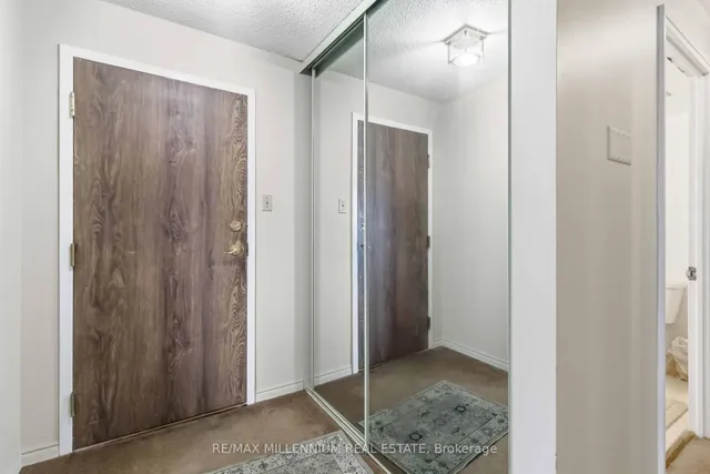 4235 Sherwoodtowne Blvd #PH7, Mississauga 5