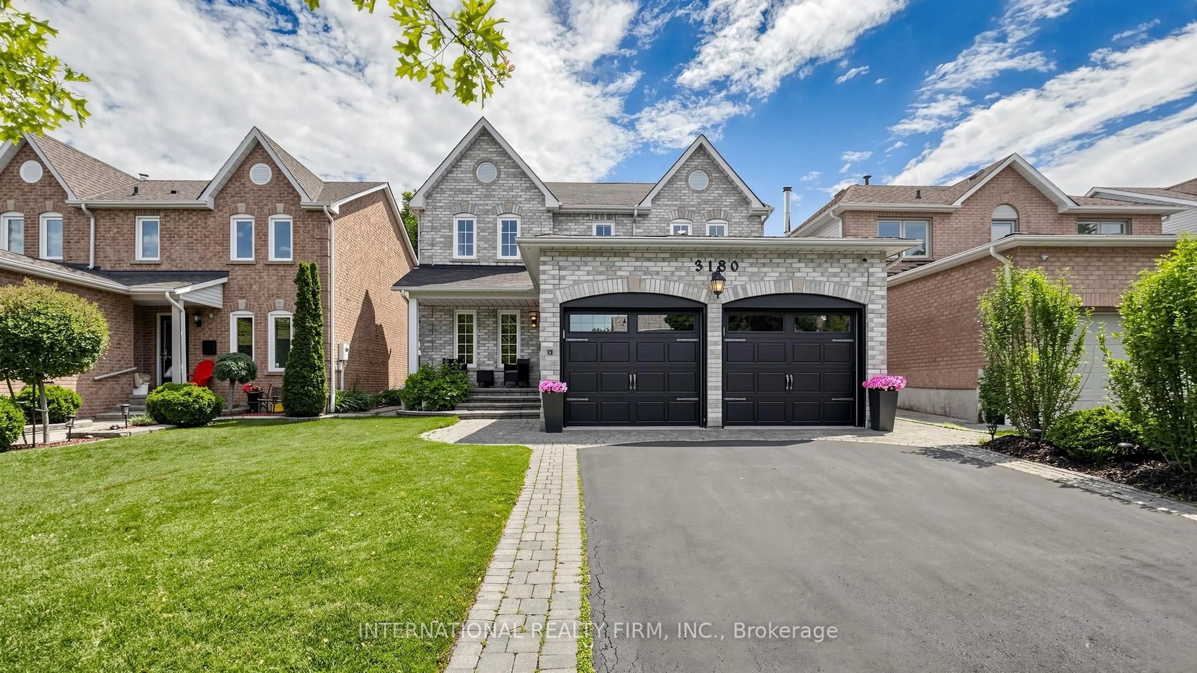Home with brick exterior material, street for 3180 Pebblewood Rd, Mississauga Ontario L5N 6P5
