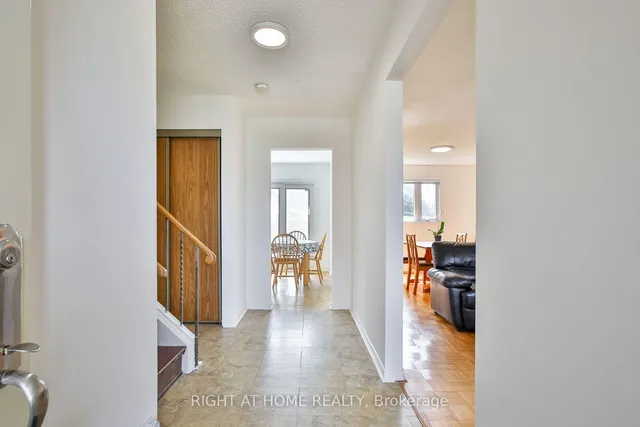 56 Cathy Jean Cres, Toronto 3