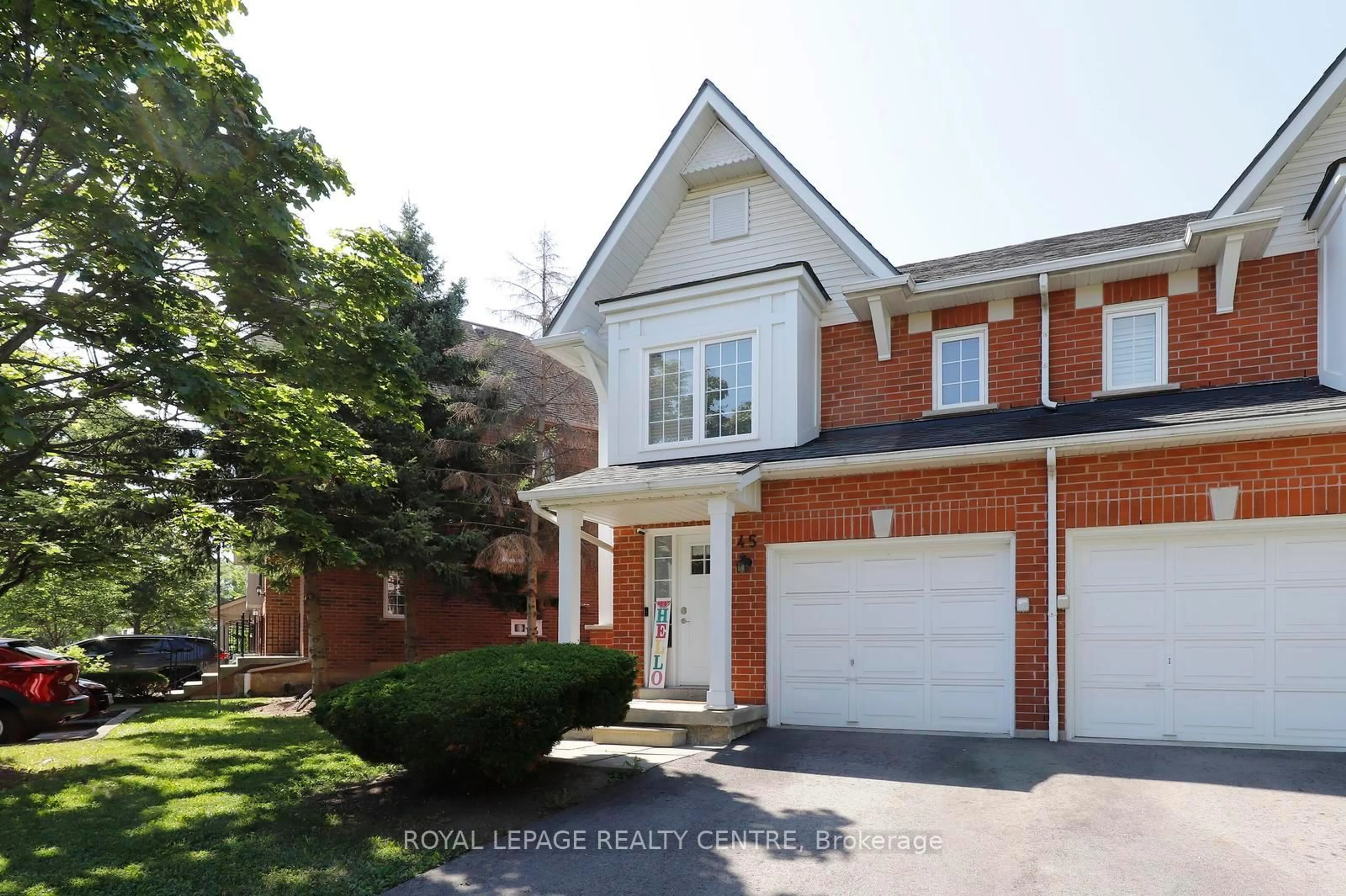 Home with brick exterior material, street for 1575 South Parade Crt #45, Mississauga Ontario L5M 6E9