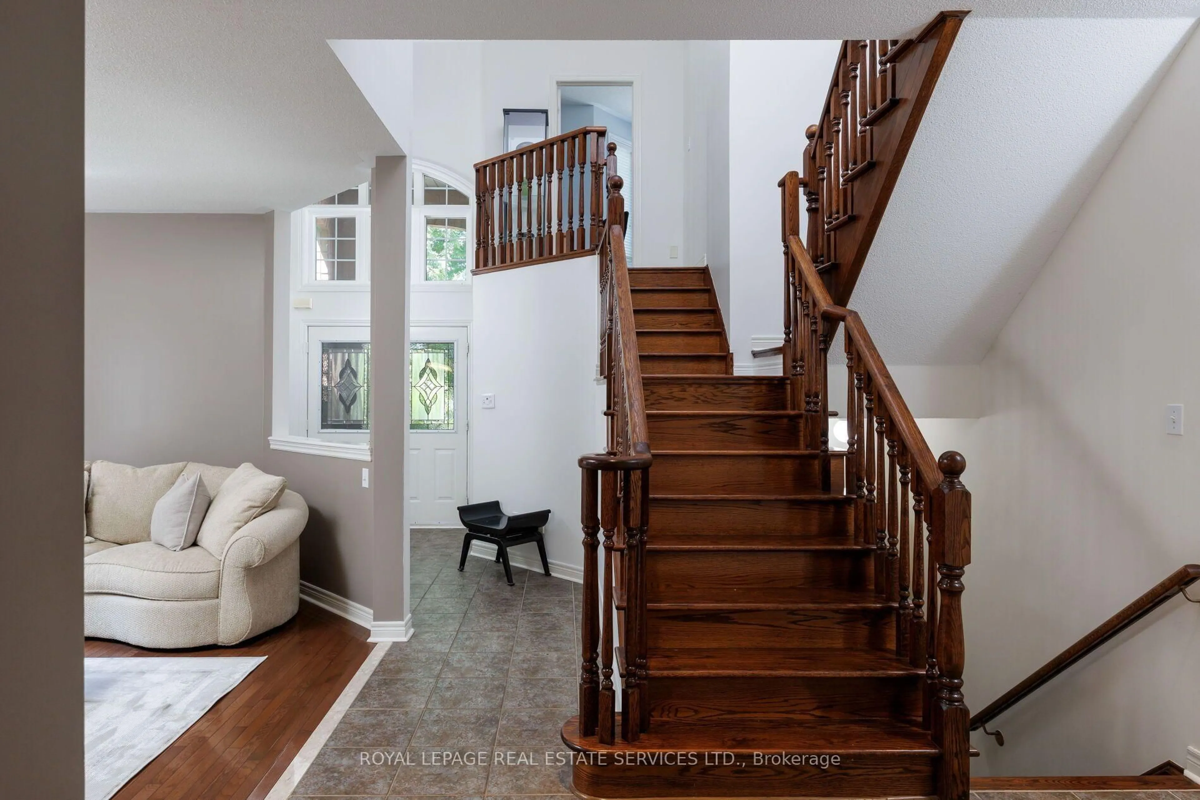 Unknown for 2190 Kingsridge Dr, Oakville Ontario L6M 4Z3