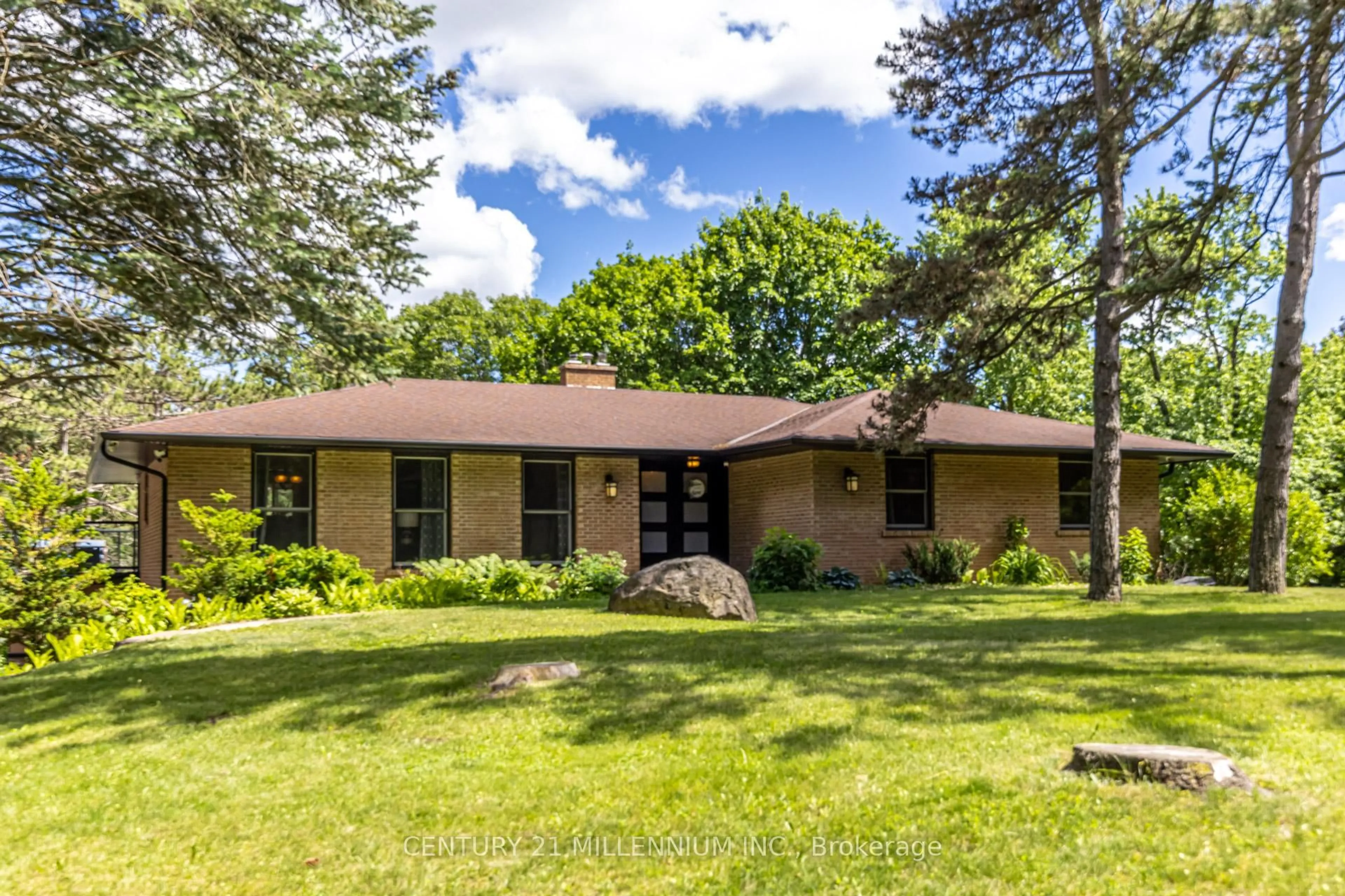Home with brick exterior material, street for 44 Gibson Lake Dr, Caledon Ontario L7E 4B2
