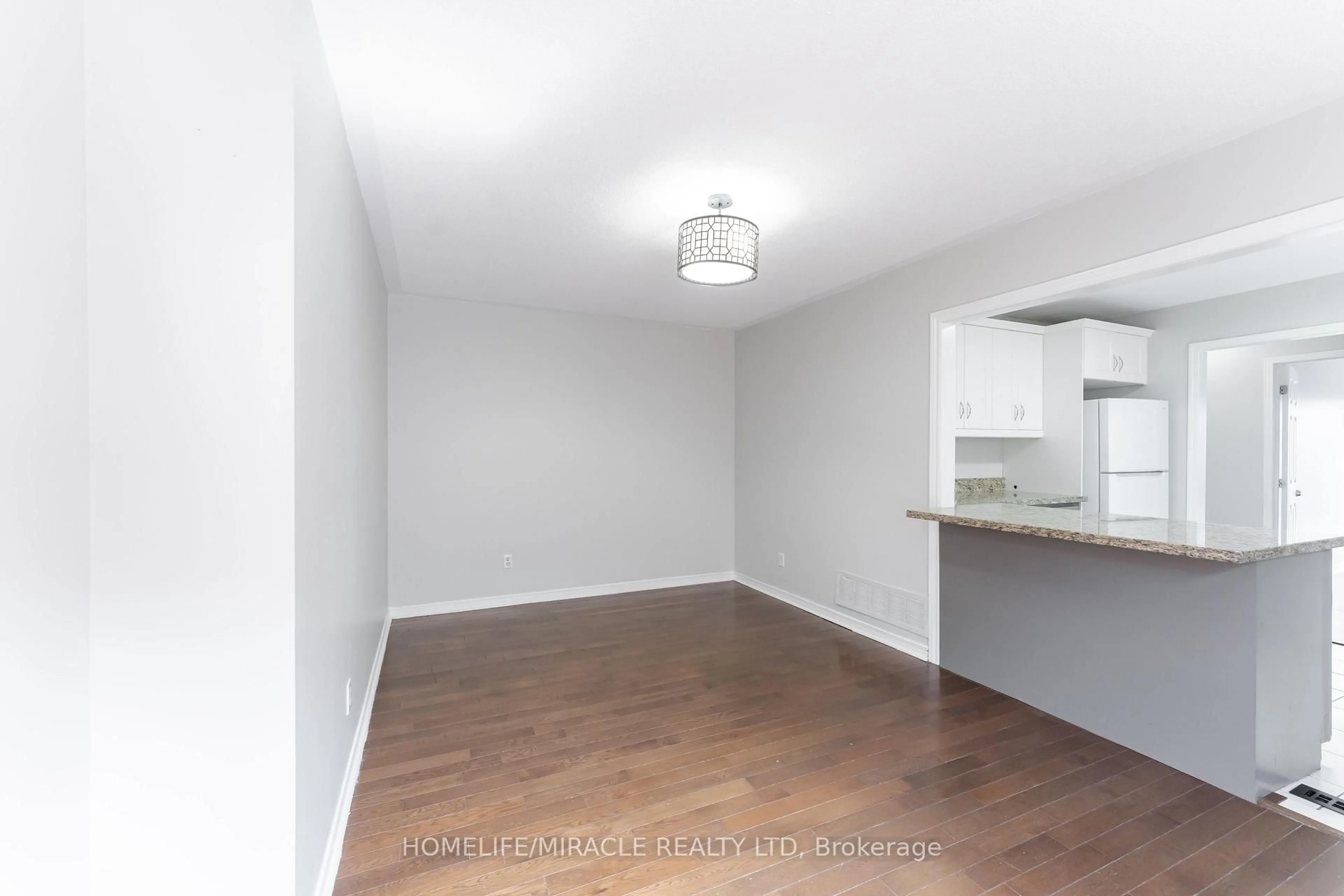 A pic of a room for 41 Milkweed Cres, Brampton Ontario L7A 2G5