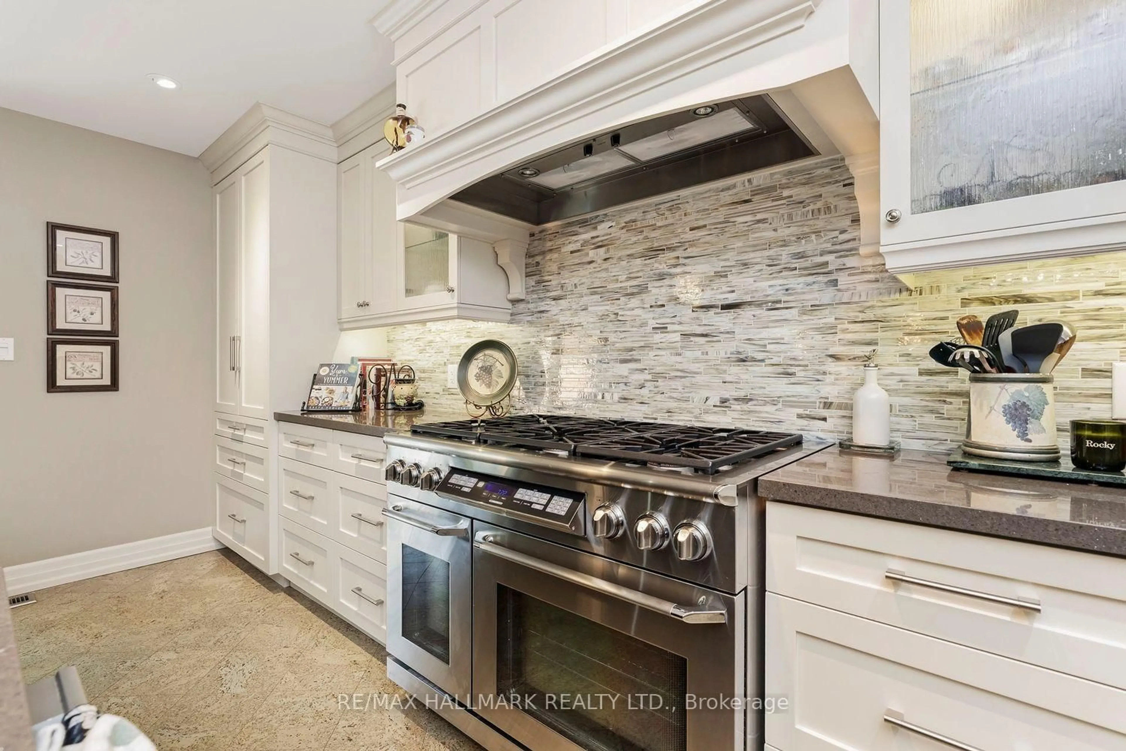 Contemporary kitchen, ceramic/tile floor for 25 Queensborough Cres, Toronto Ontario M9R 1A1
