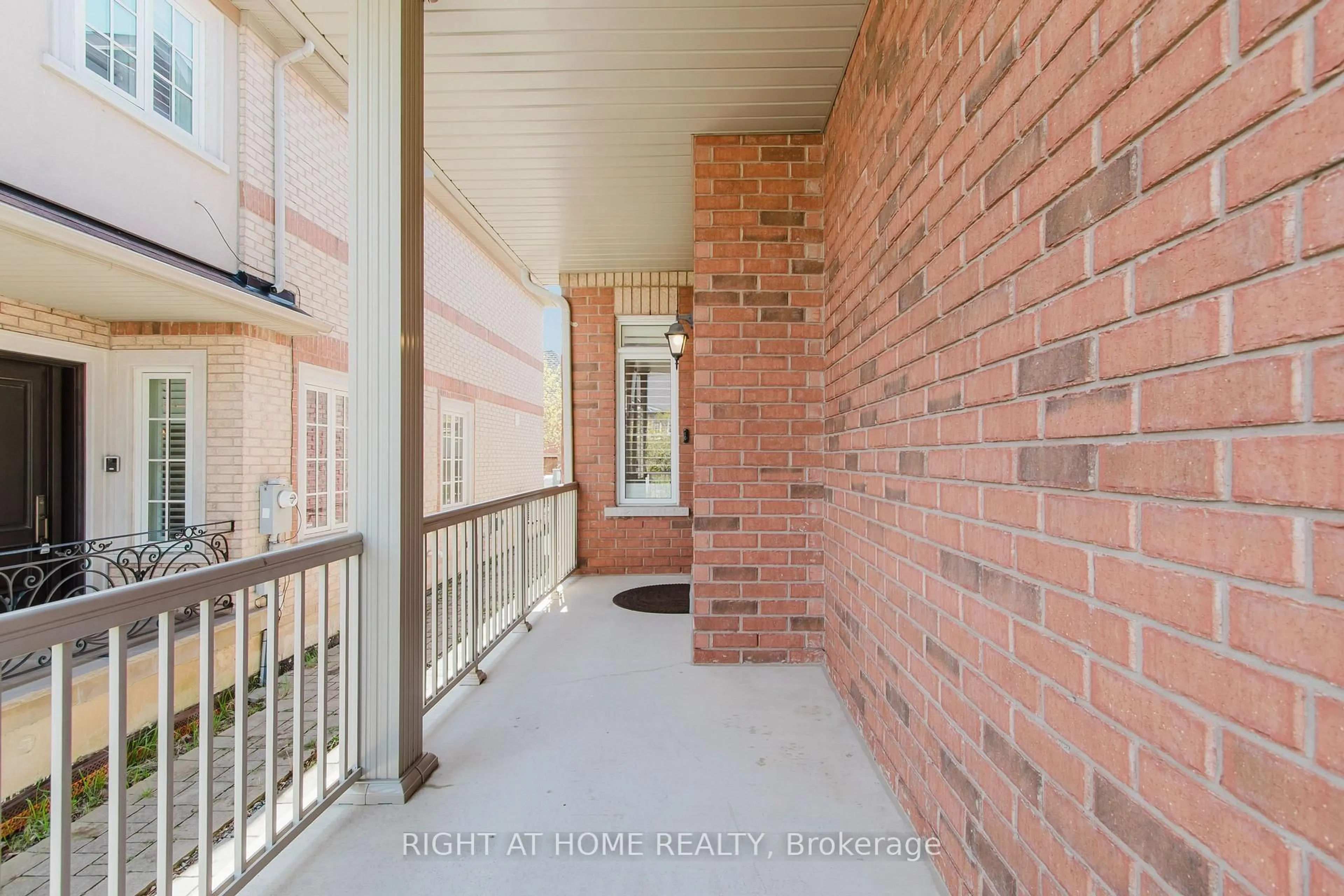 Unknown for 5294 Roadside Way, Mississauga Ontario L5M 0H9