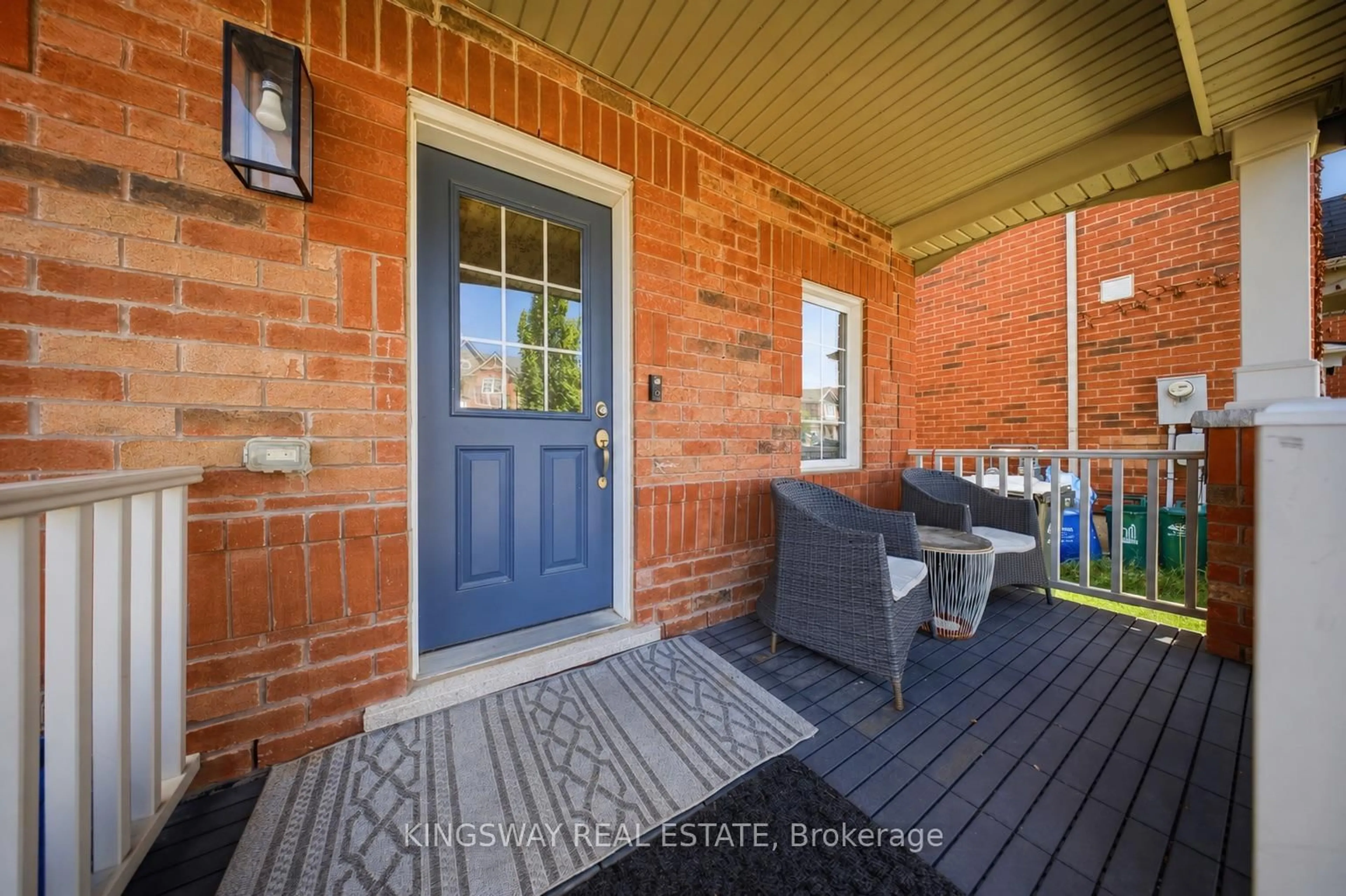 Unknown for 1032 Diefenbaker St, Milton Ontario L9T 8H2