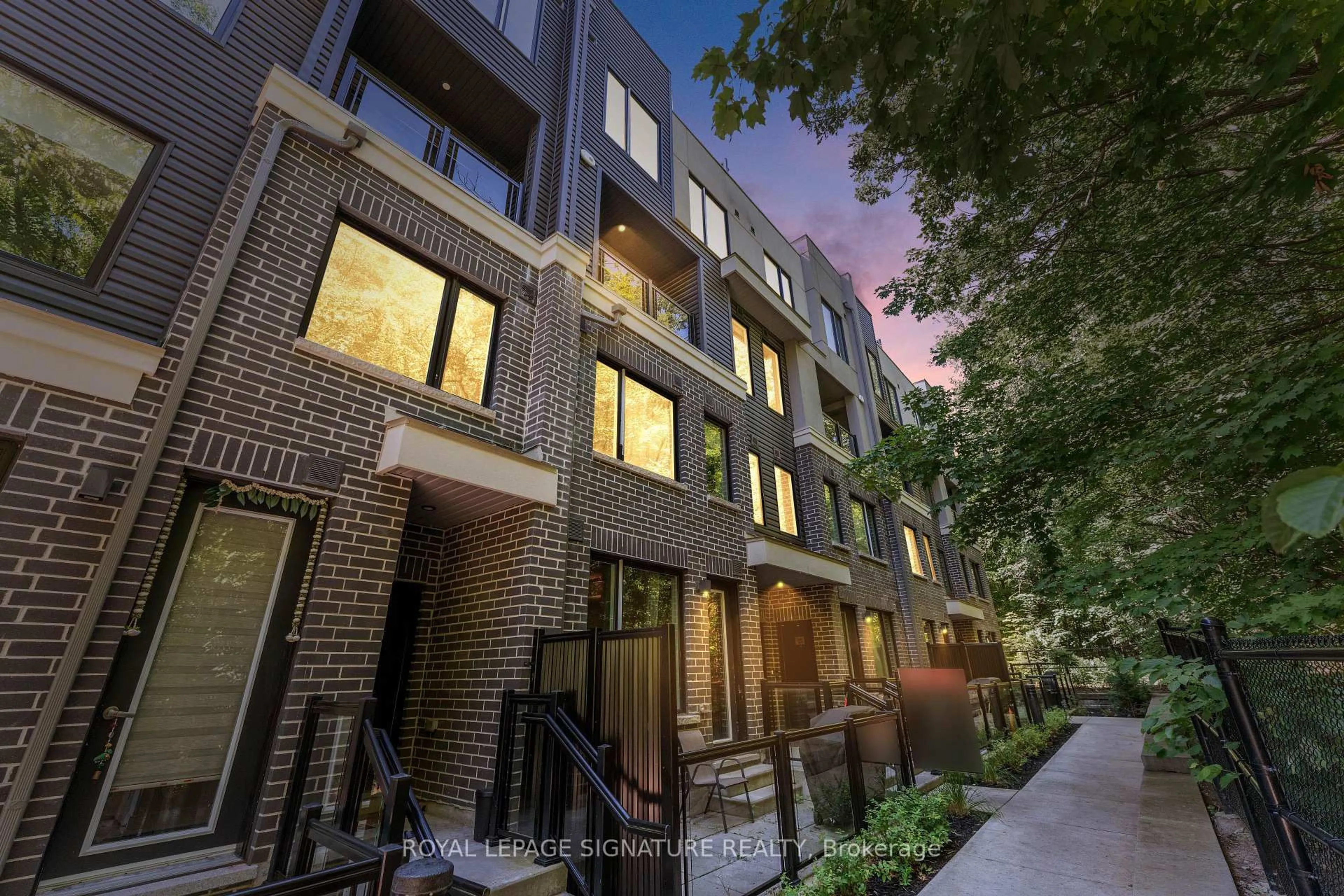 Home with brick exterior material, street for 3492 Widdicombe Way #17, Mississauga Ontario L5L 2M5