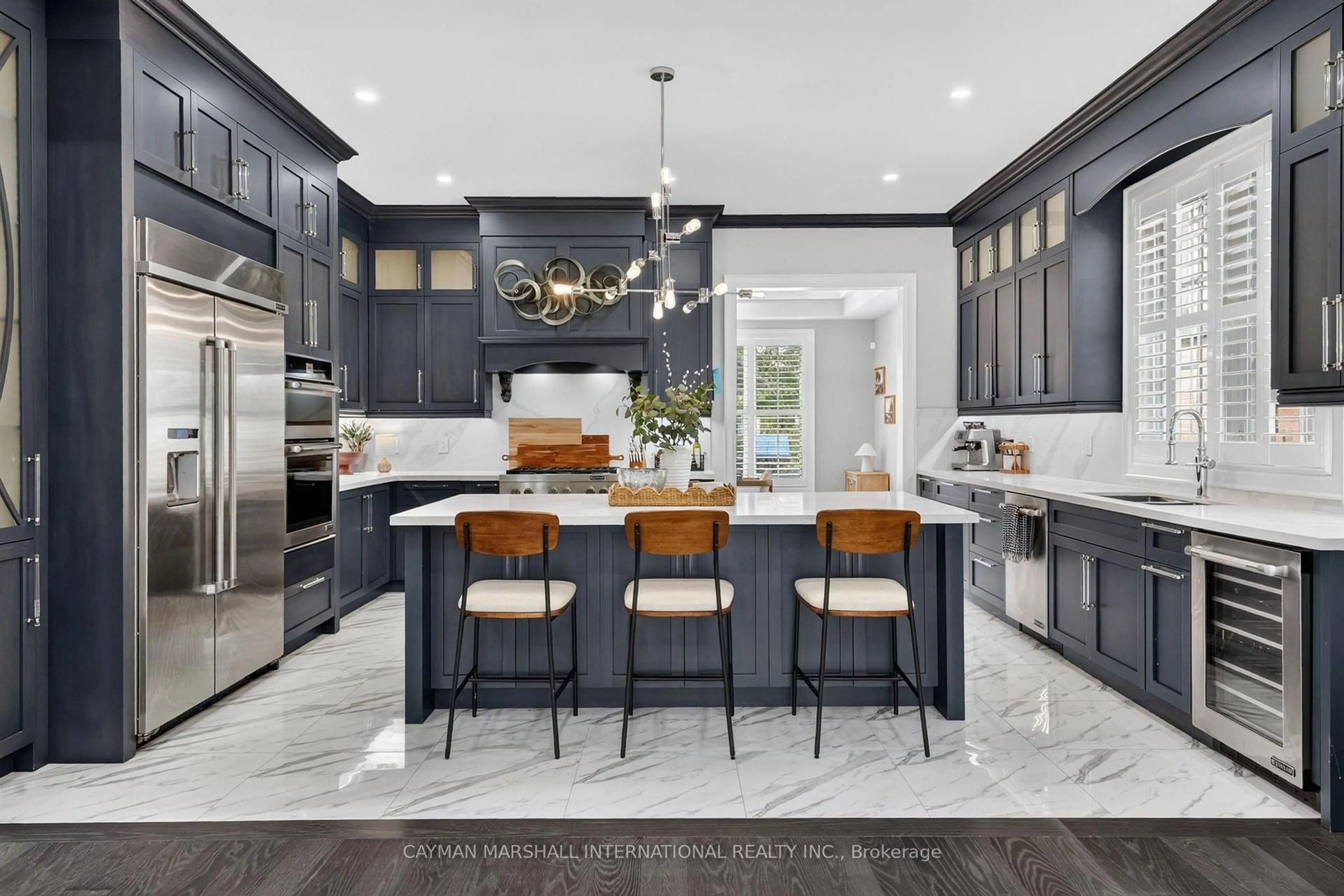 Open concept kitchen, ceramic/tile floor for 175 The Kingsway, Toronto Ontario M8X 2V7