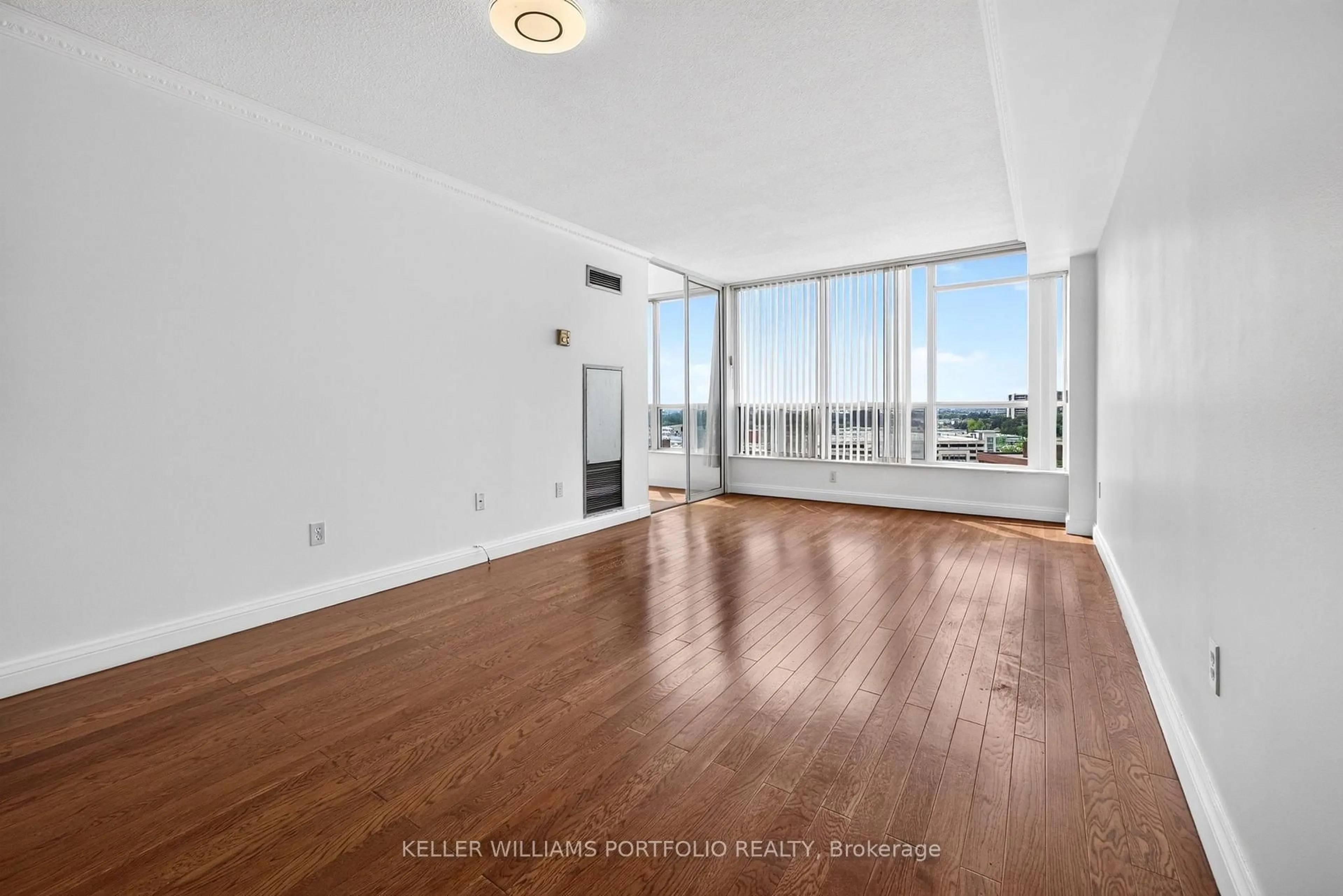 A pic of a room for 24 Hanover Rd #1008, Brampton Ontario L6S 5K8