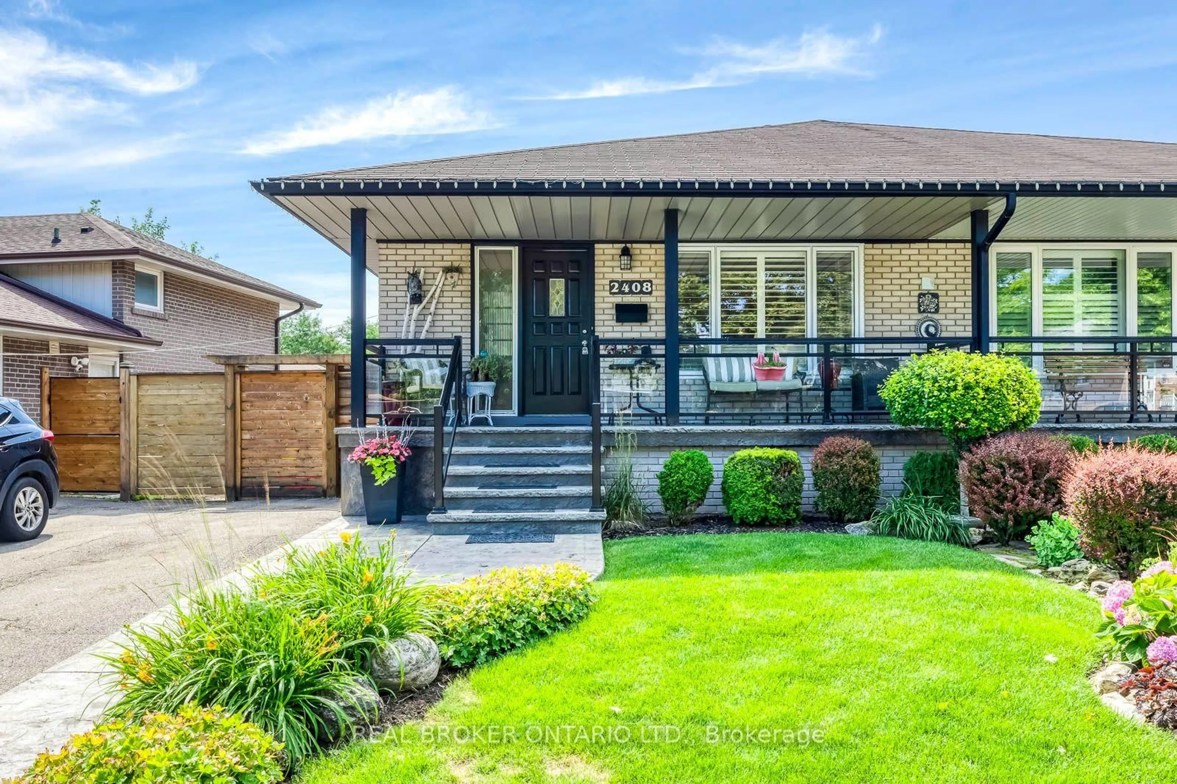 Home with brick exterior material, street for 2408 Padstow Cres, Mississauga Ontario L5J 2G4