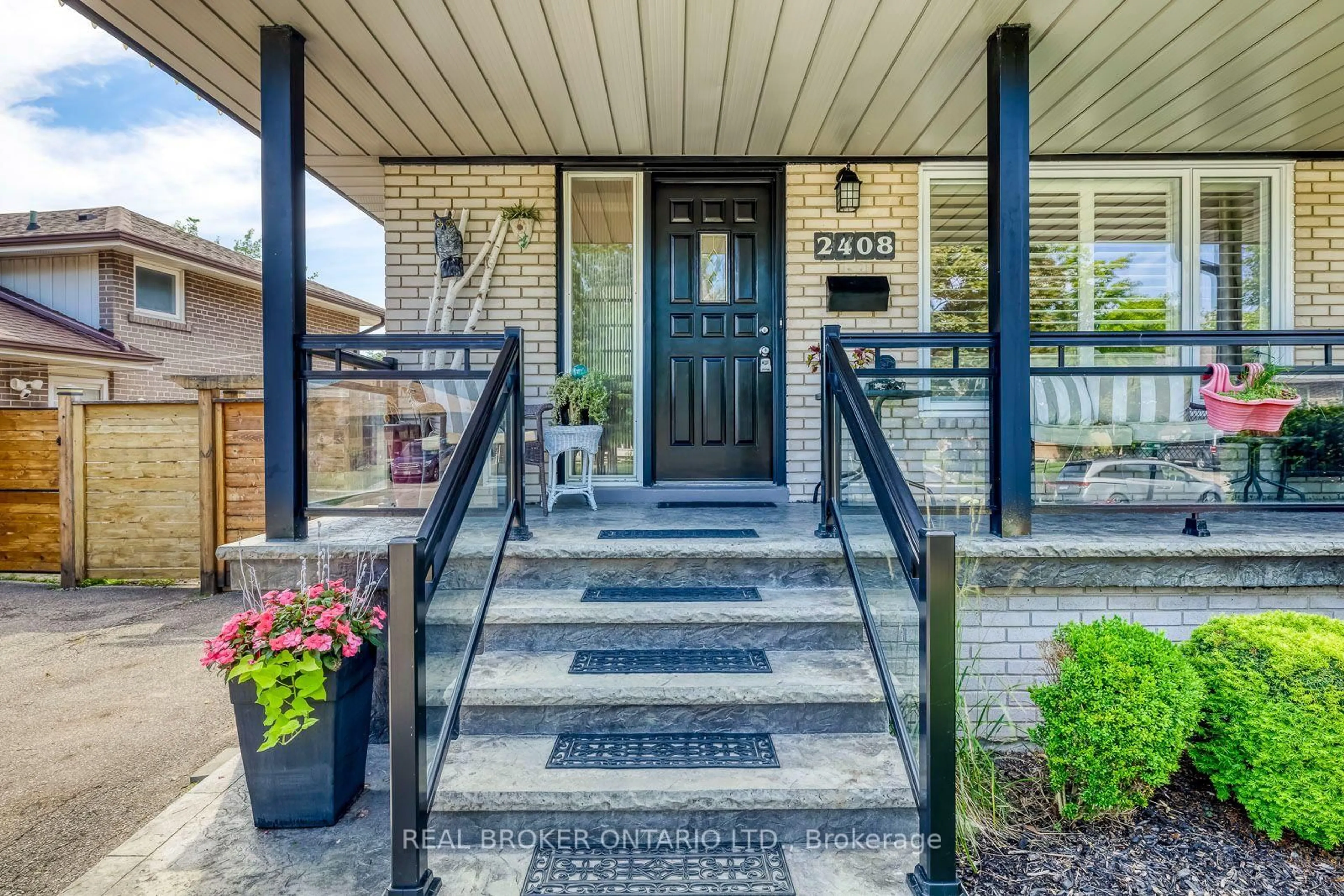 Home with brick exterior material, street for 2408 Padstow Cres, Mississauga Ontario L5J 2G4