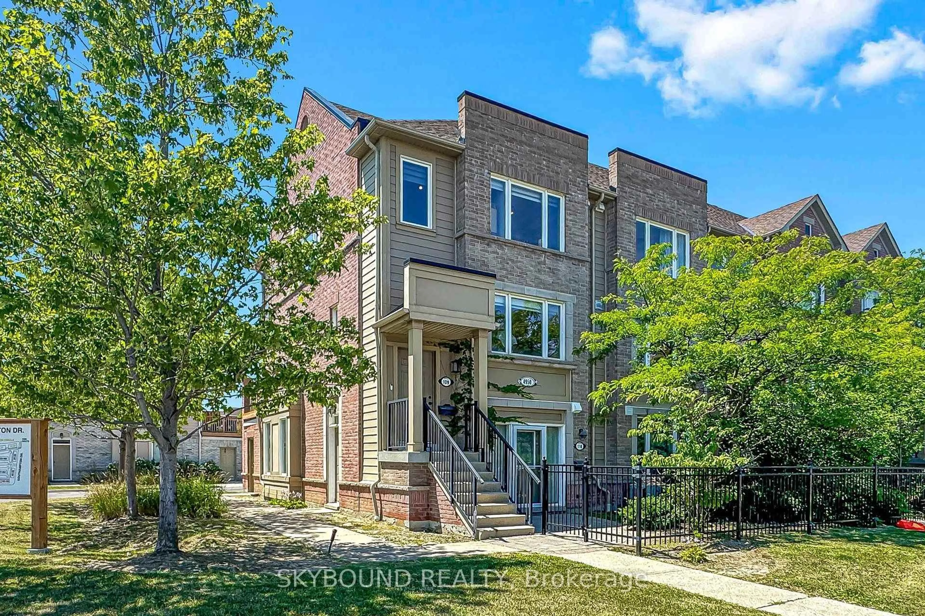 Home with brick exterior material, street for 4950 Winston Churchill Blvd #109, Mississauga Ontario L5M 8E3